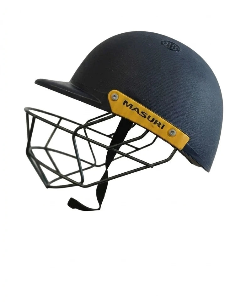Junior Cricket Helmet with Strong Faceguard