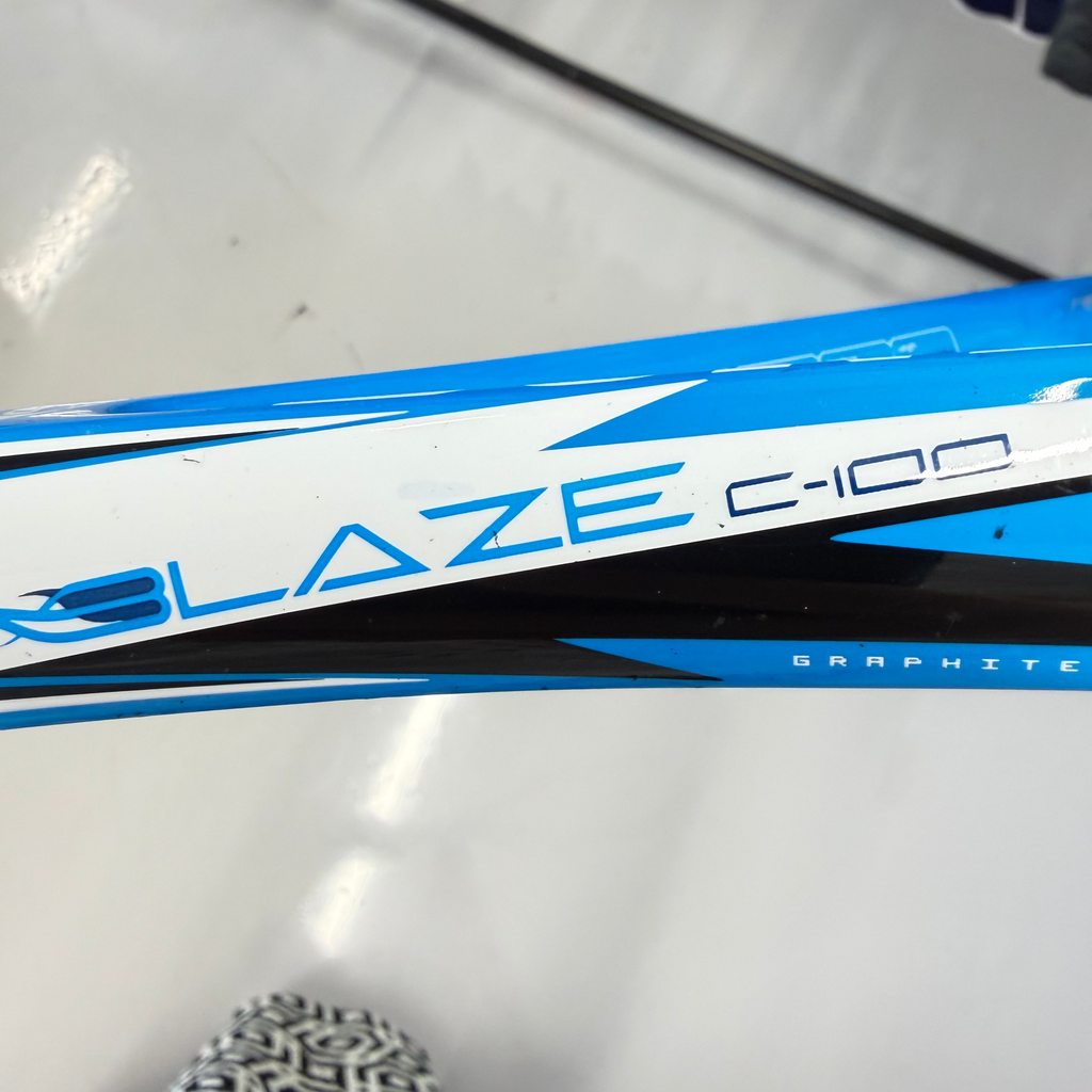 Close-up of Dunlop Blaze C-100 tennis racket graphite blue frame