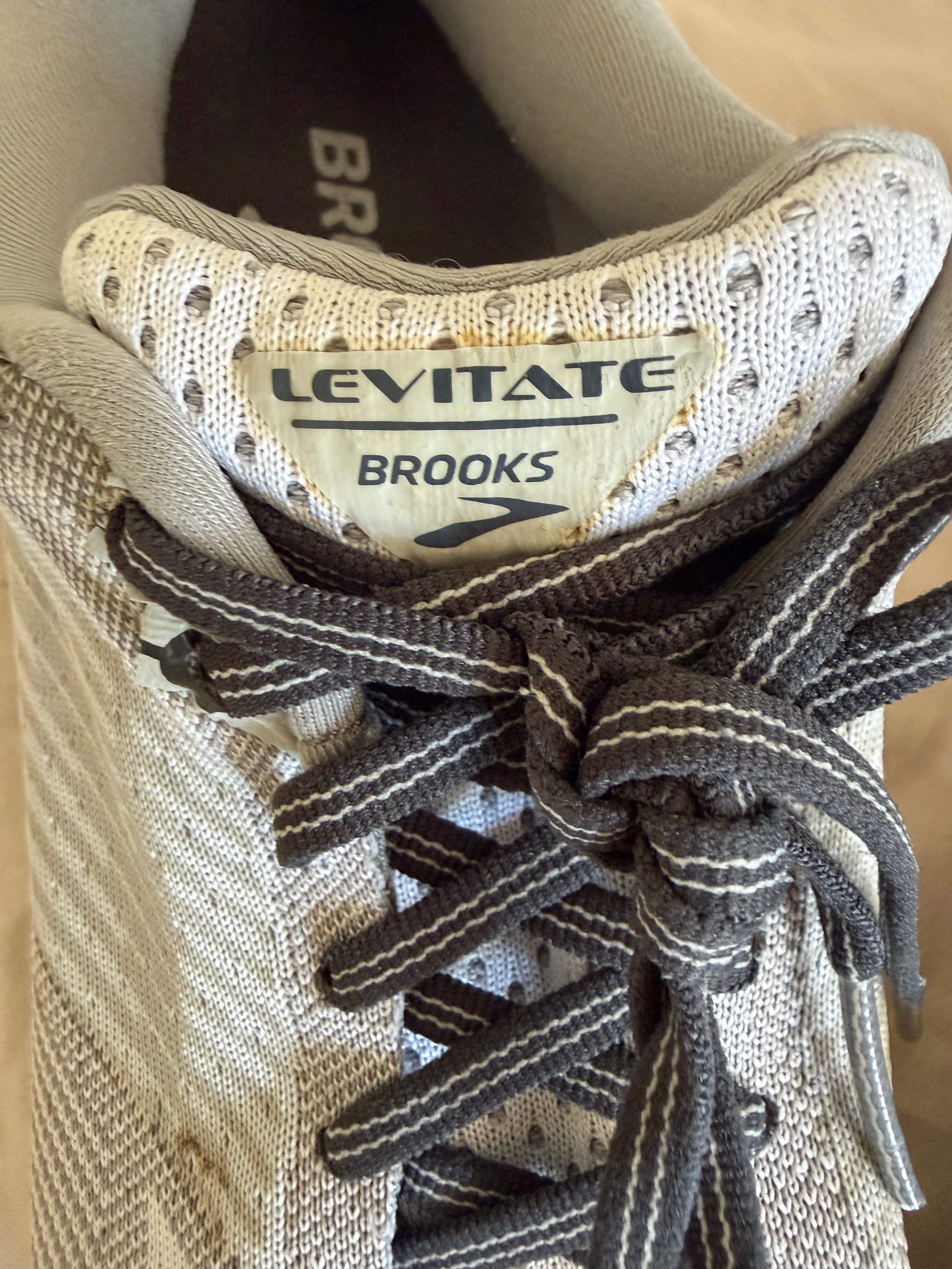Close-up of Brooks Levitate logo and laces