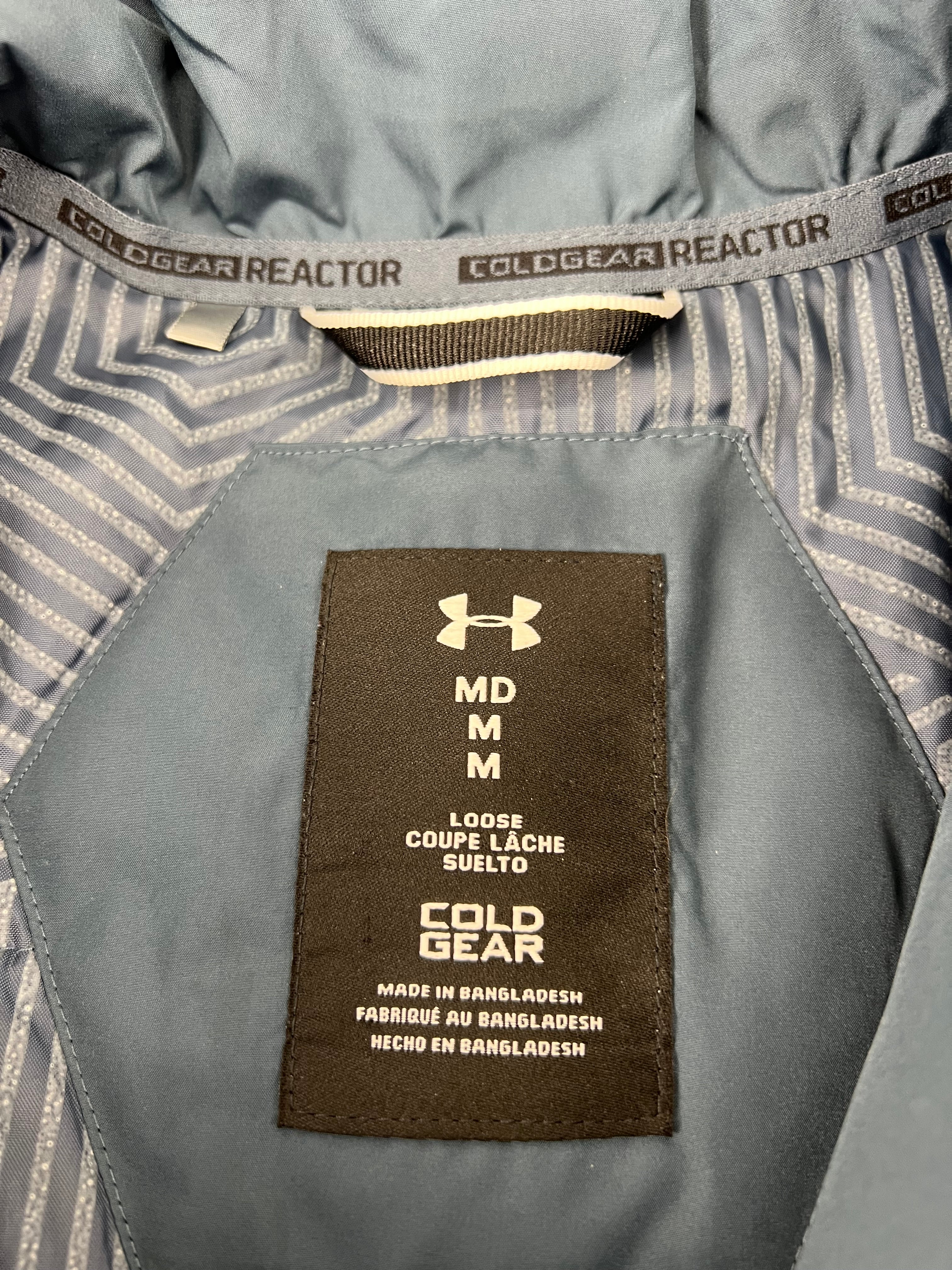 Close-up of Inside label showing Under Armour ColdGear Reactor loose fit M size