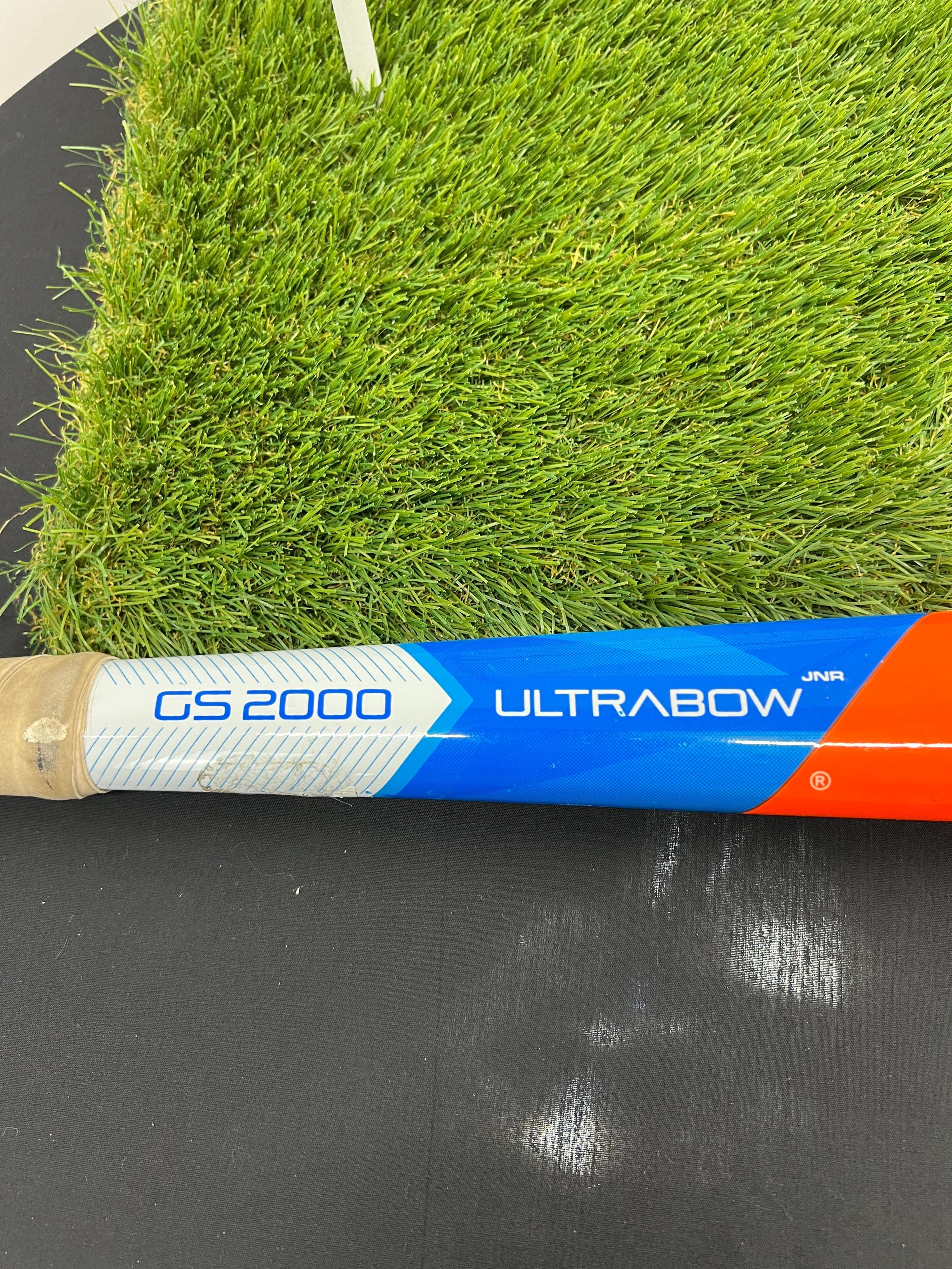 Close-up of shaft with Grays GS 2000 Ultrabow branding and slightly worn grip tape