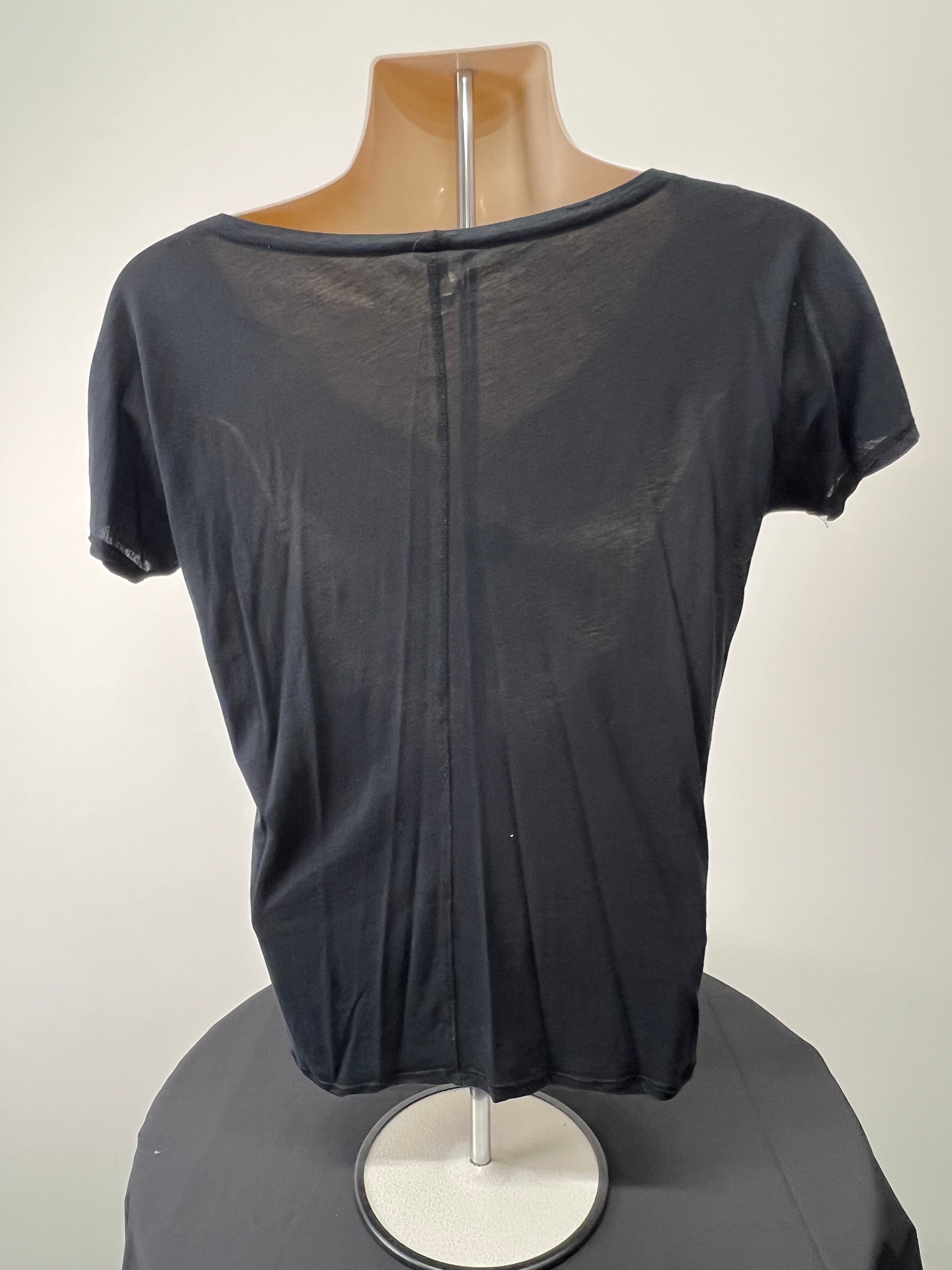 Back view of a black Sweaty Betty V-neck T-shirt on a mannequin showing a central seam