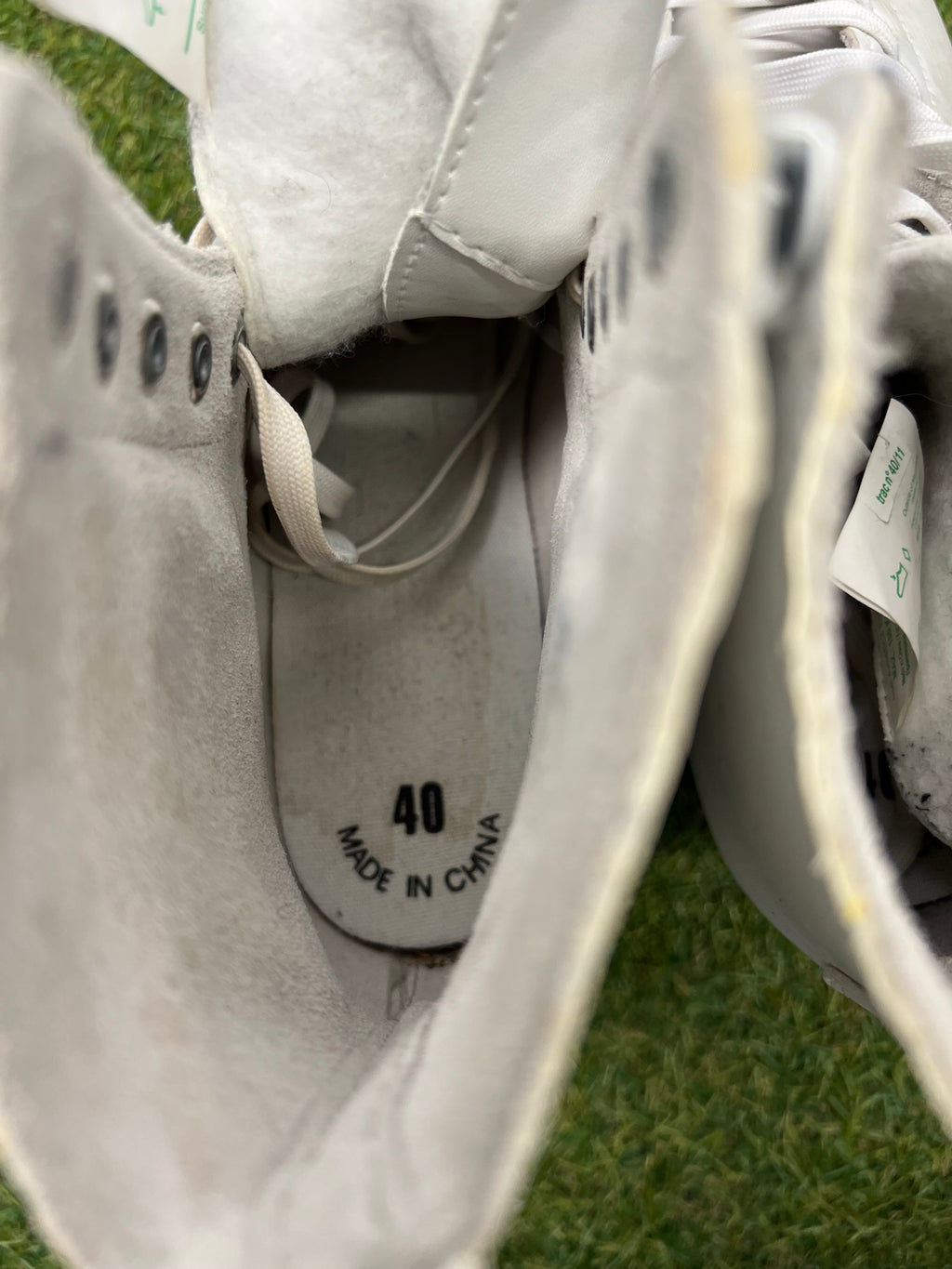 Inside view of skates showing comfortable padding and size 40 marking