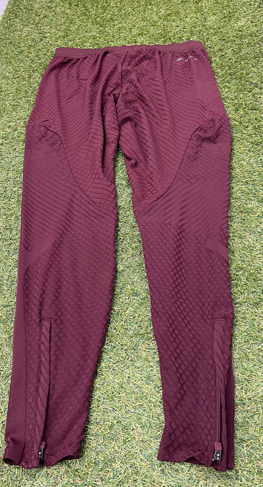 Liverpool FC Nike DryFitadv Training Bottoms donated by Liverpool FC Foundation SIze L