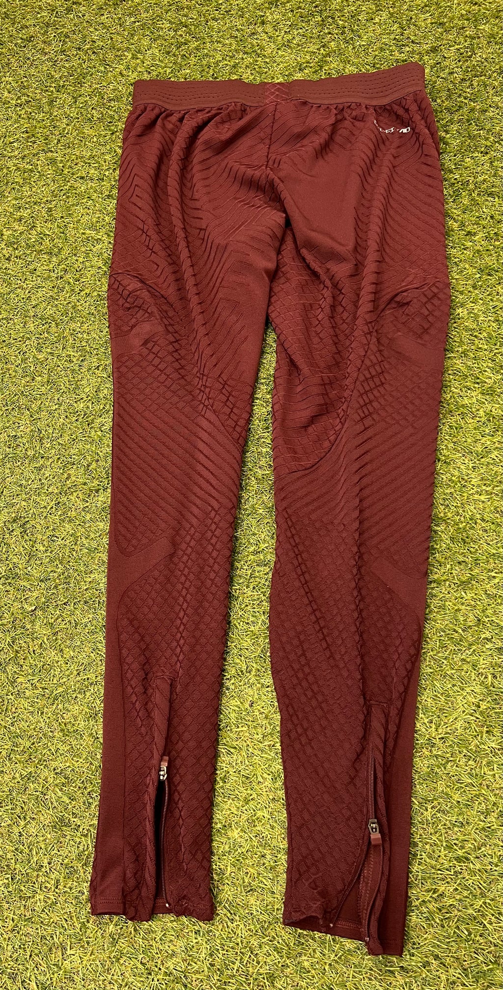 Liverpool FC Nike  Dry FitAdv Training Bottoms donated by Liverpool FC Foundation Size M