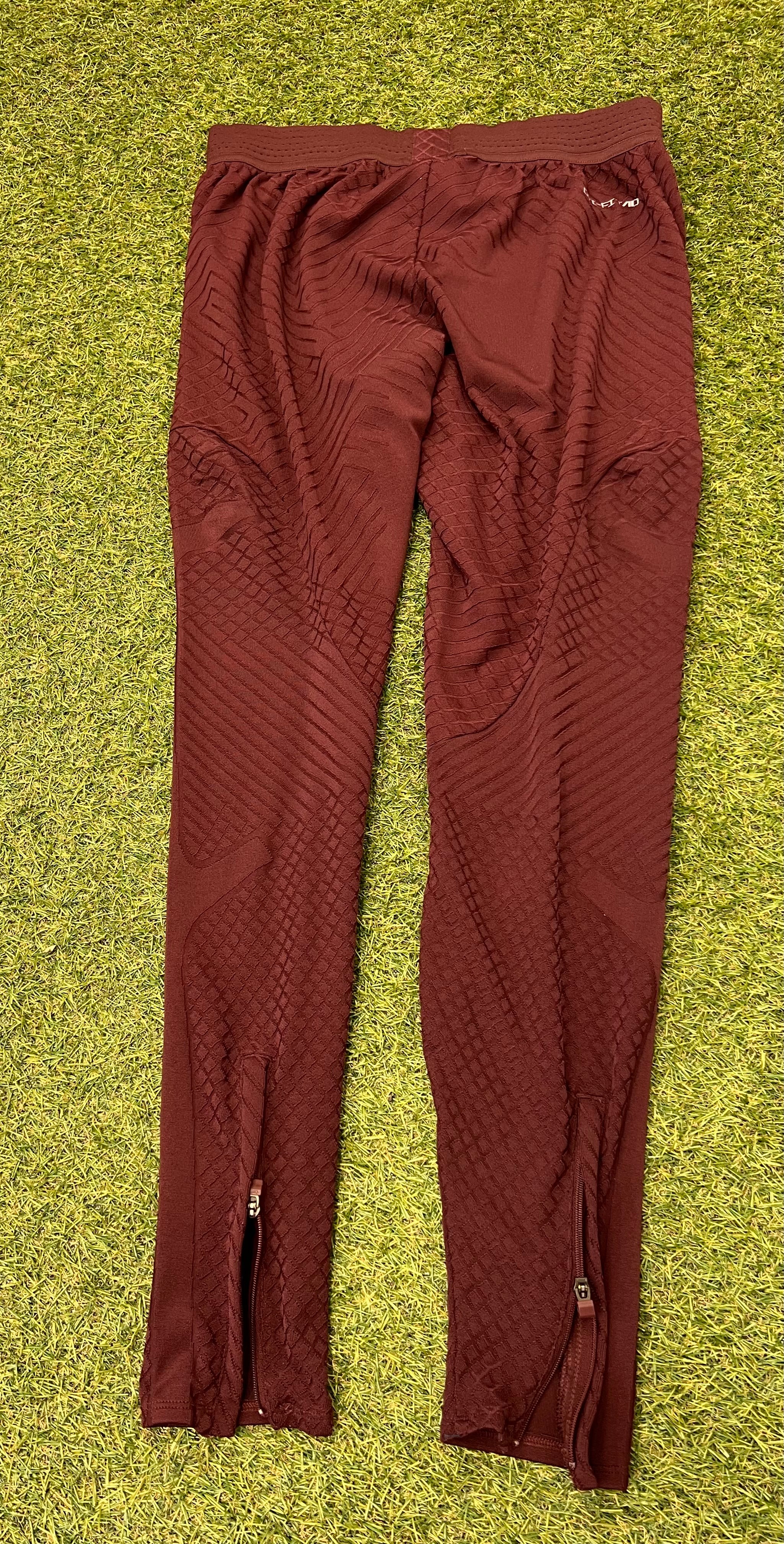 Liverpool FC Nike  Dry FitAdv Training Bottoms donated by Liverpool FC Foundation Size M
