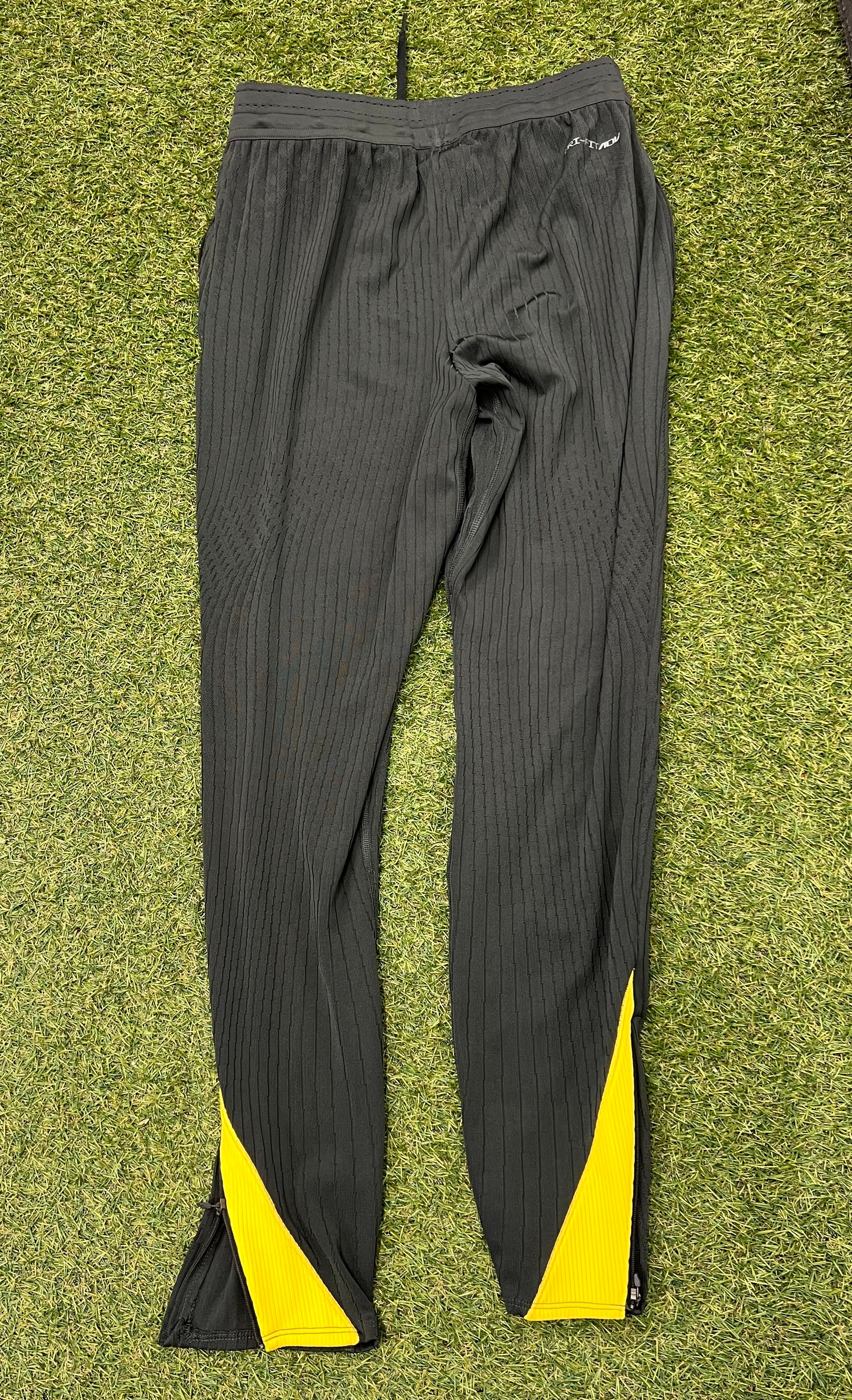 Liverpool FC Nike Dri FitAdv Training Bottoms donated by Liverpool FC Foundation Size M