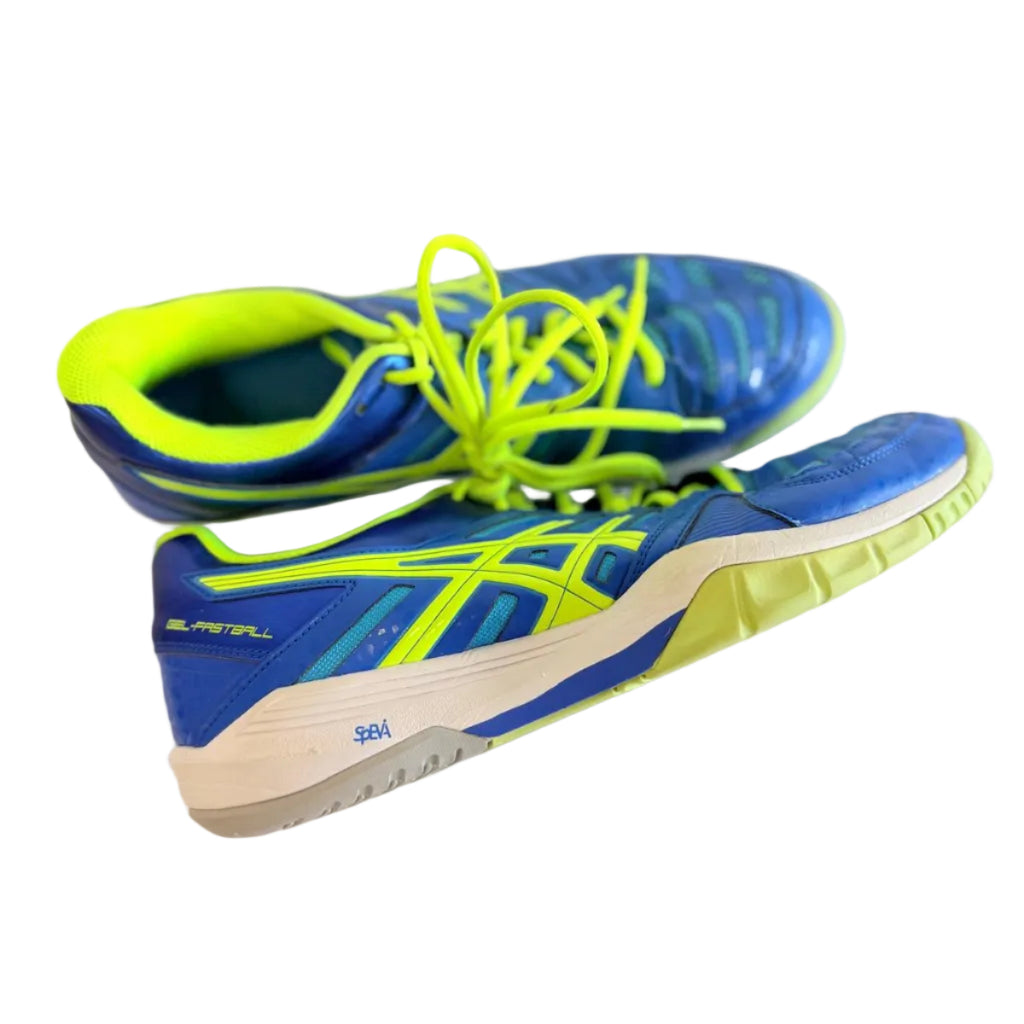 Side view of ASICS Gel Fastball blue and yellow indoor shoes