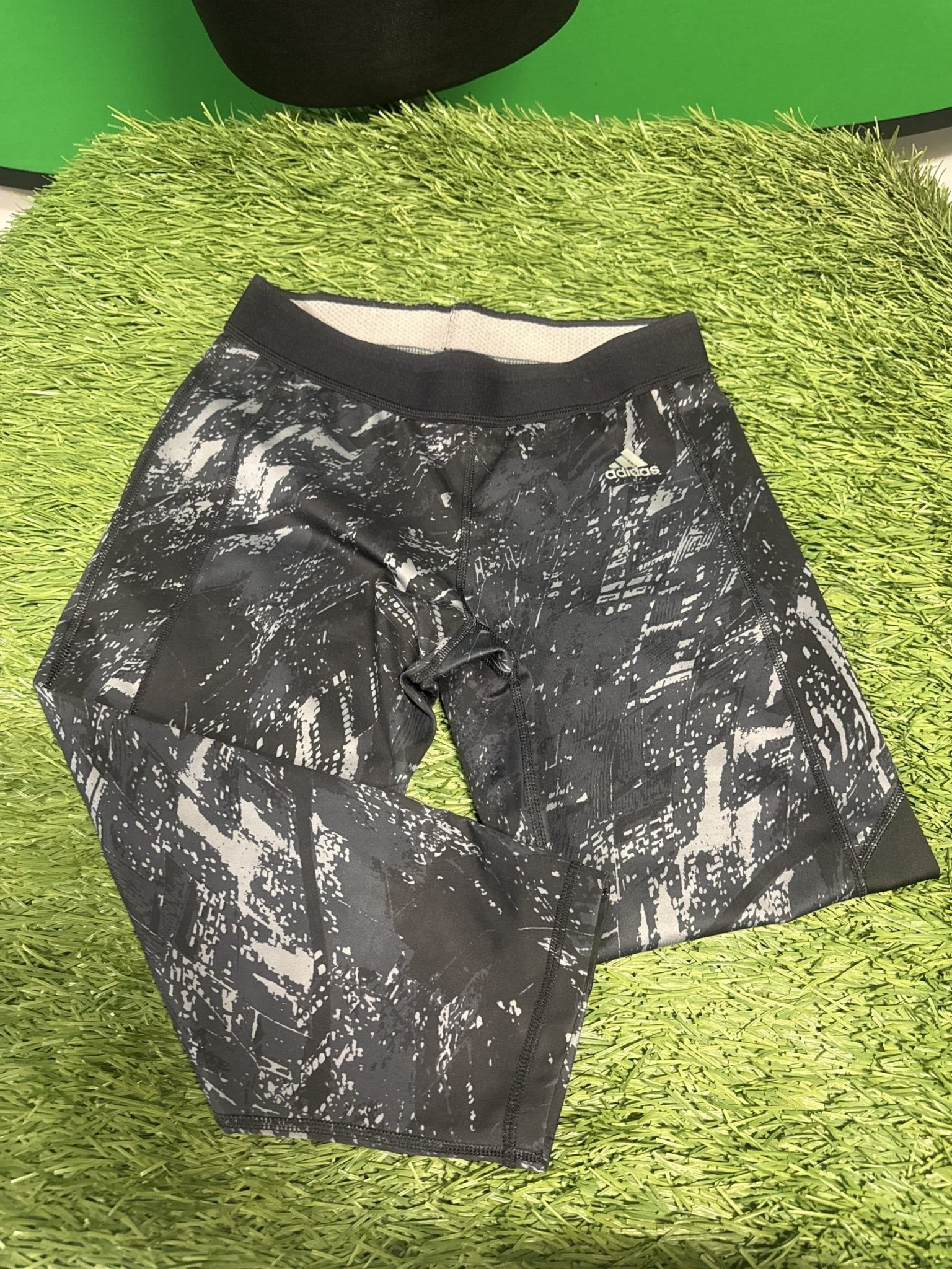 Adidas 3/4 length Leggings - kitround kitround product