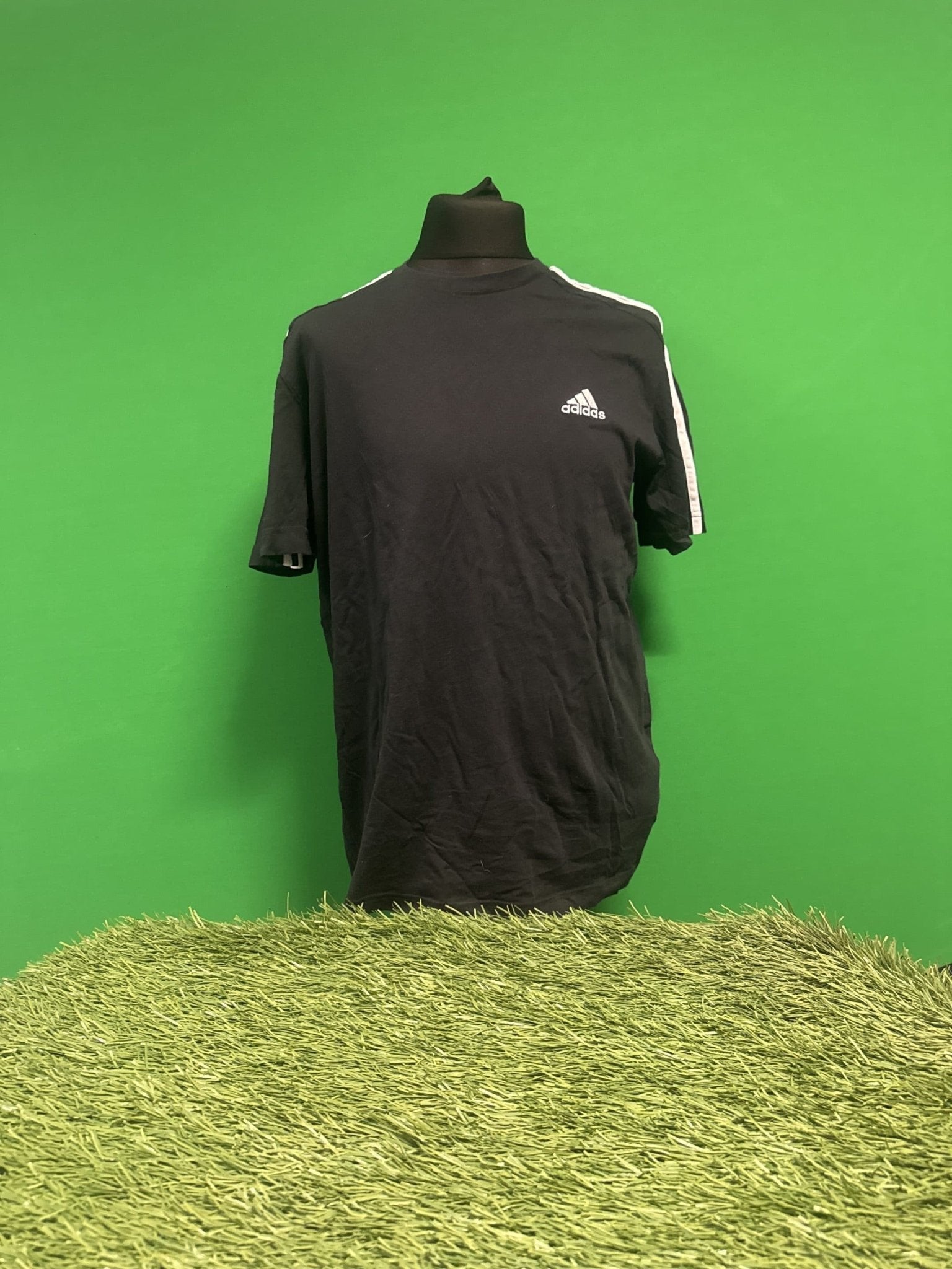 Adidas Black T-Shirt - kitround kitround product