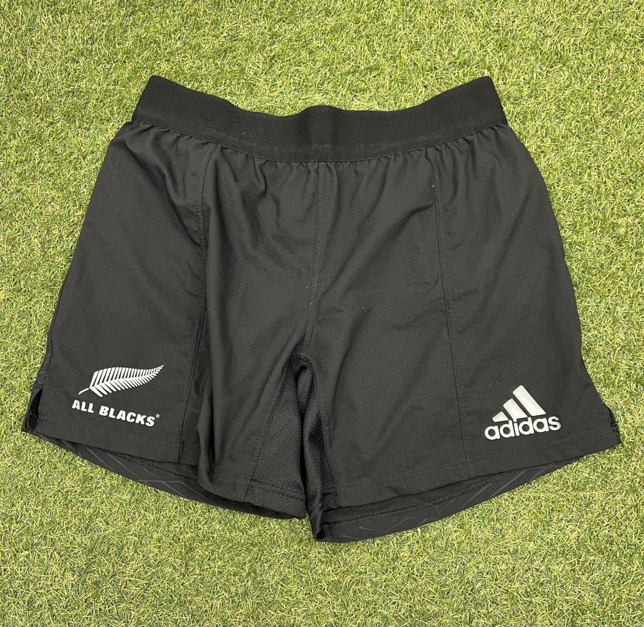All Blacks Rugby Shorts XL - kitround kitround product