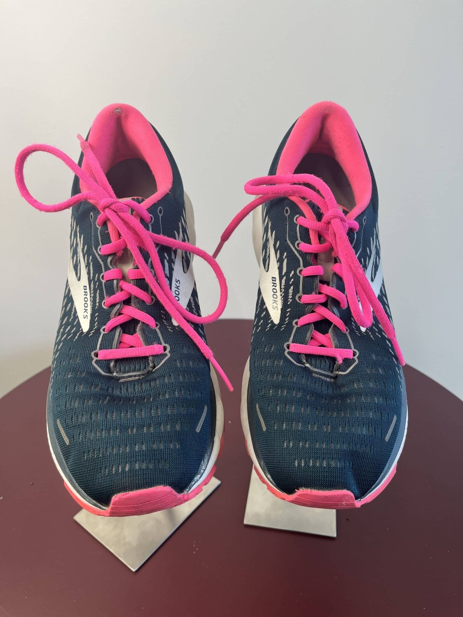 Brooks Running Shoes - Dark Blue with Pink Accents - kitround kitround product