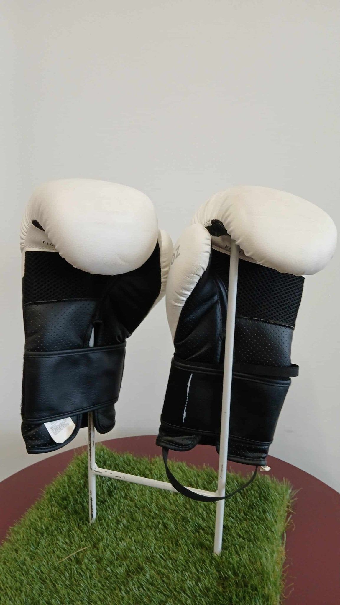 Decathlon Outshock 12 oz Boxing Training Gloves - kitround kitround product