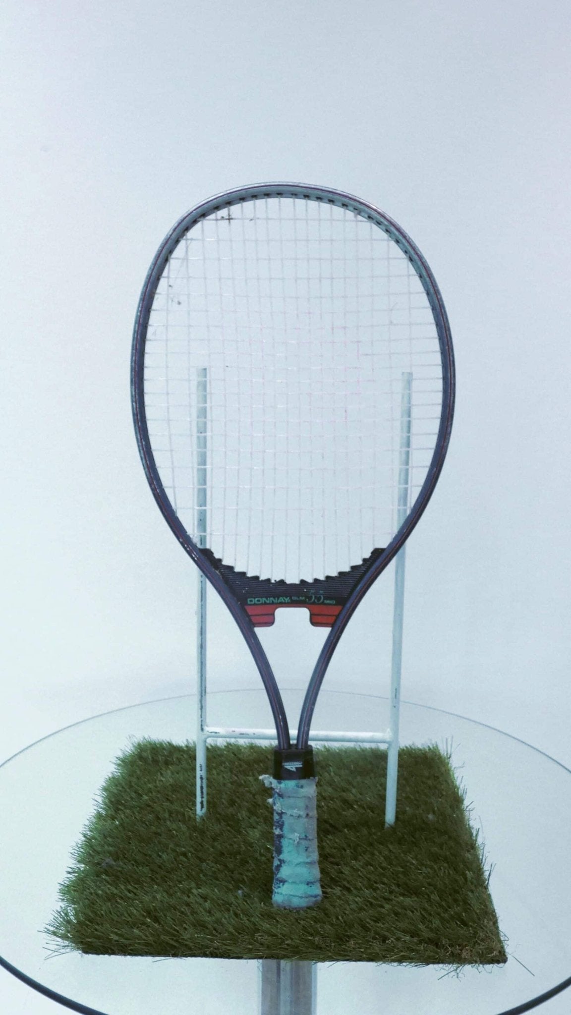 Donnay Tennis Racquet 21 inches in length Grip 4 inches Size 0 - kitround kitround product