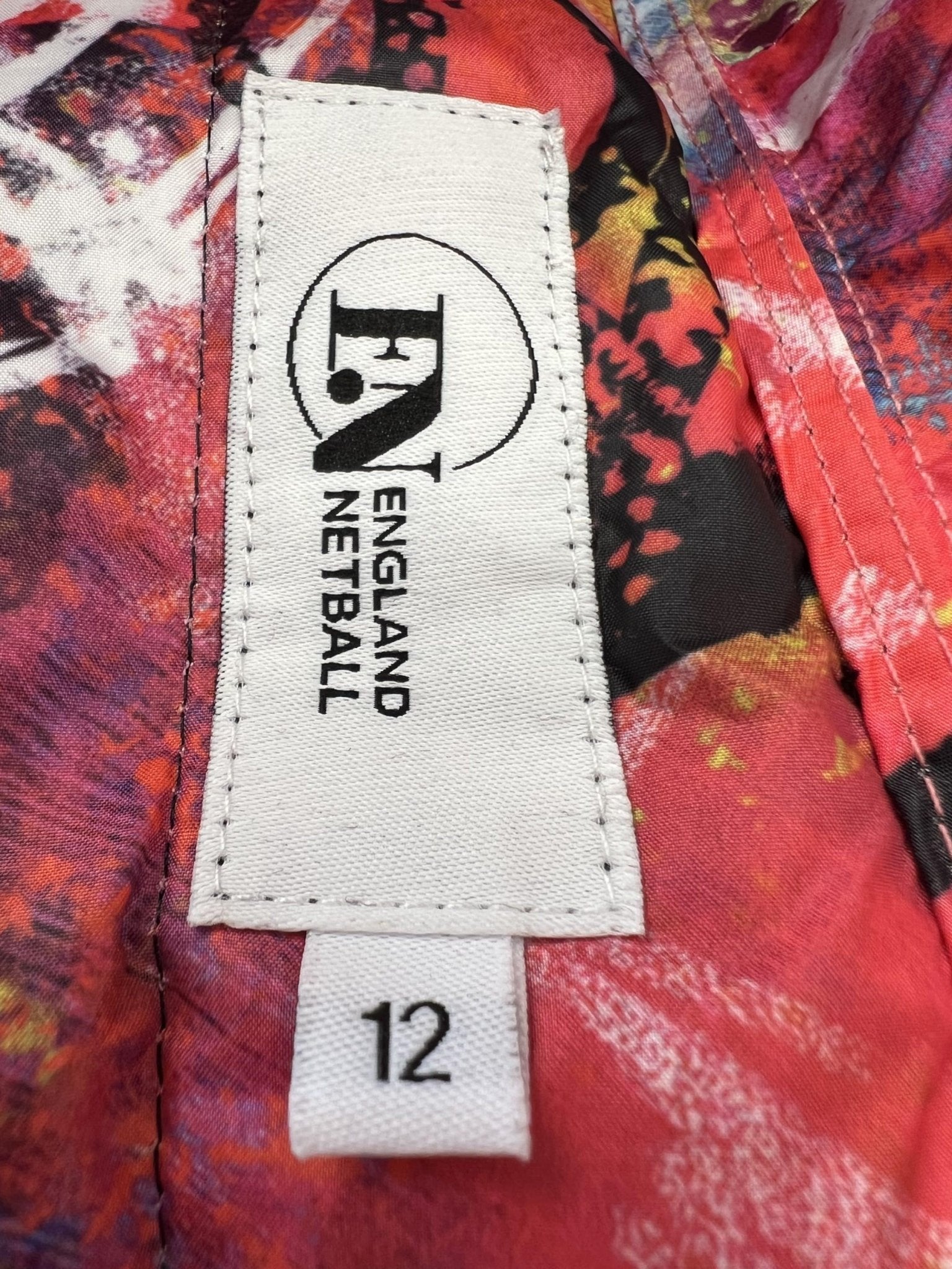 England Netball Graffiti Lined Quilted Jacket Size 12 - kitround England Netball product