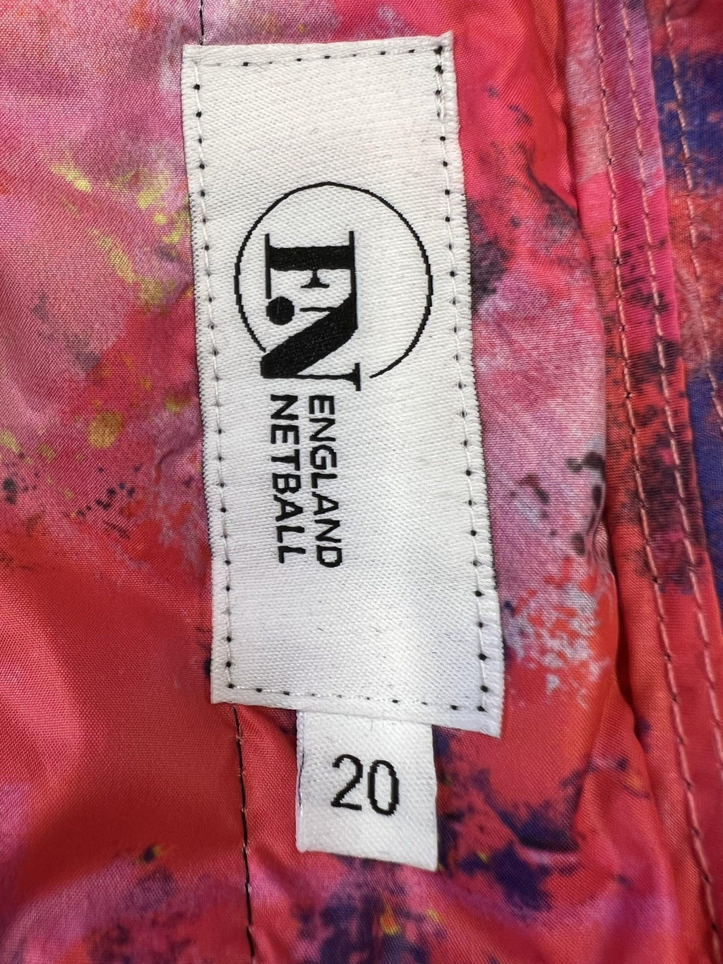 England Netball Graffiti Lined Quilted Jacket Size 20 - kitround England Netball product