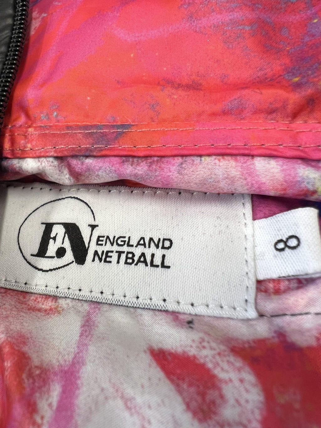 England Netball Graffiti Lined Quilted Jacket Size 8 - kitround England Netball product