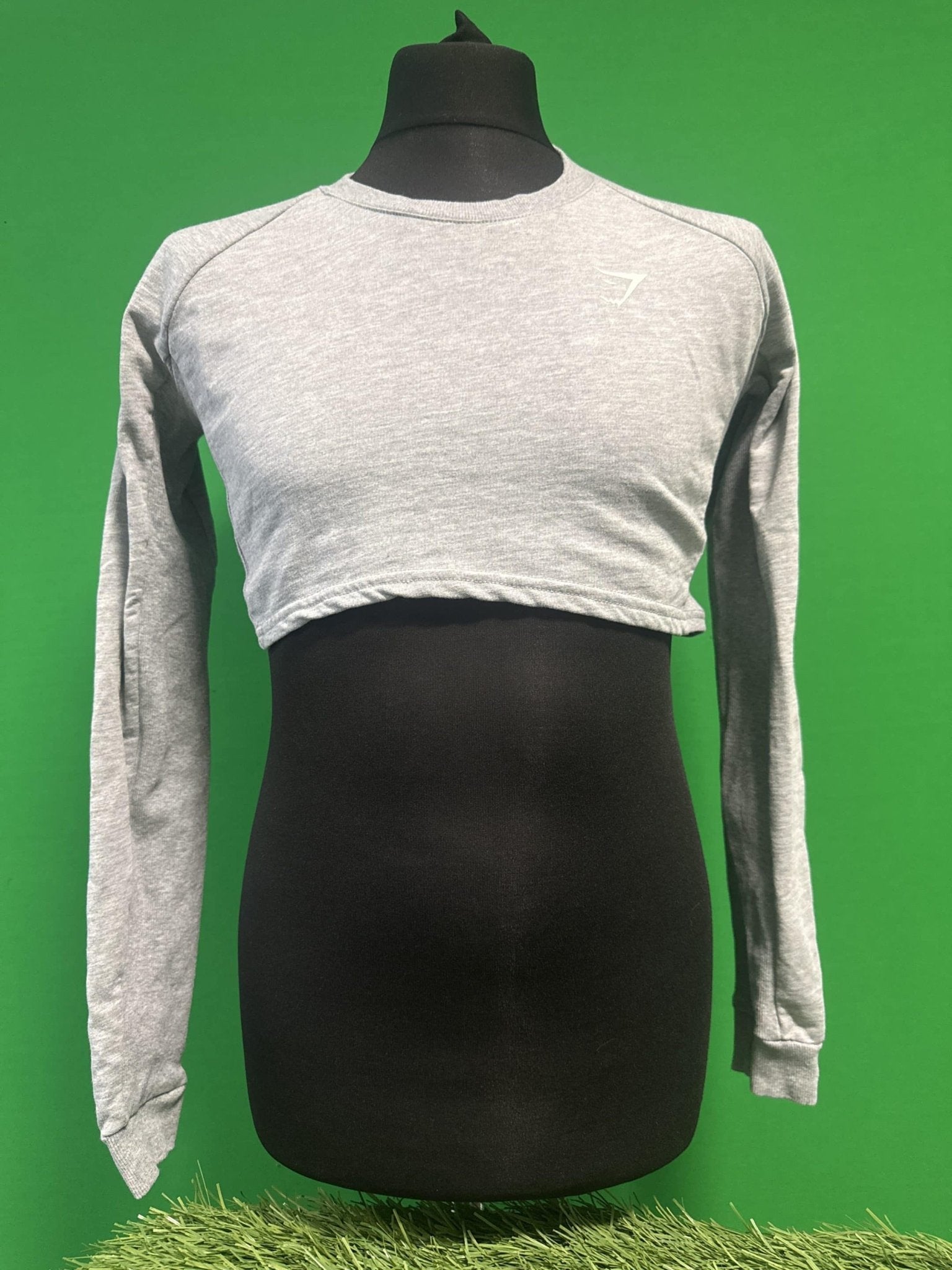 Gymshark Grey Long Sleeve Crop Top - kitround kitround product