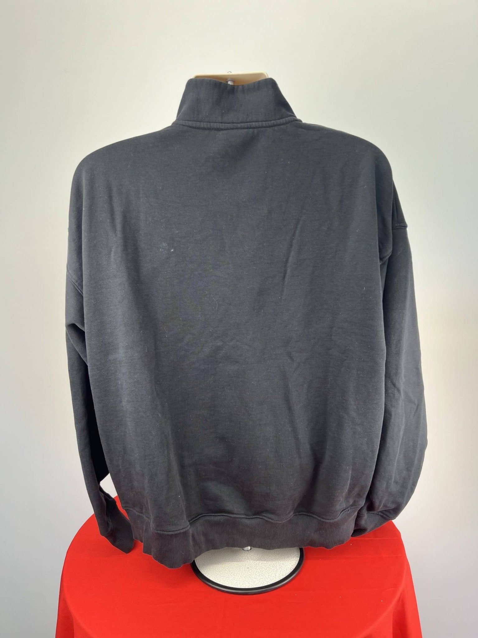 Gymshark Men's Black Sweatshirt - kitround kitround product