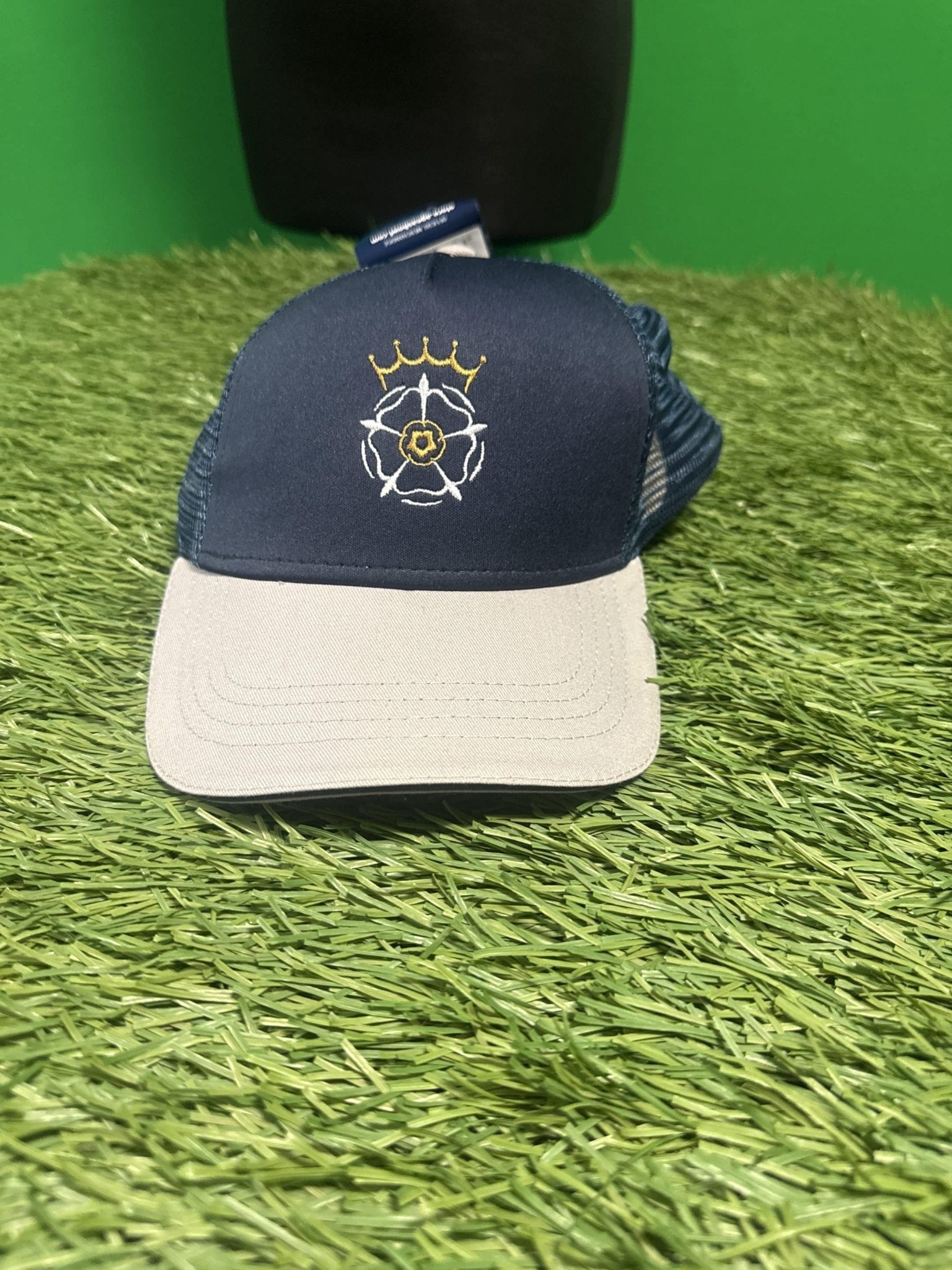 Hampshire Cricket Navy Trucker Cap - kitround kitround product