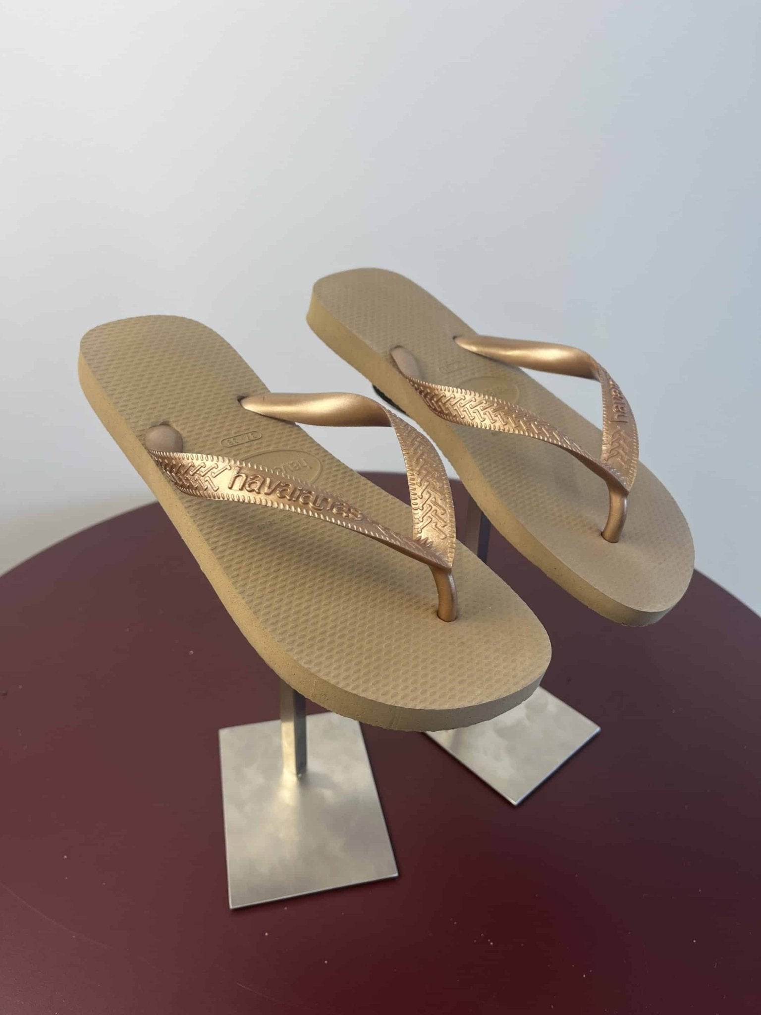 Havaianas Flip Flops - Metallic Bronze - kitround kitround product