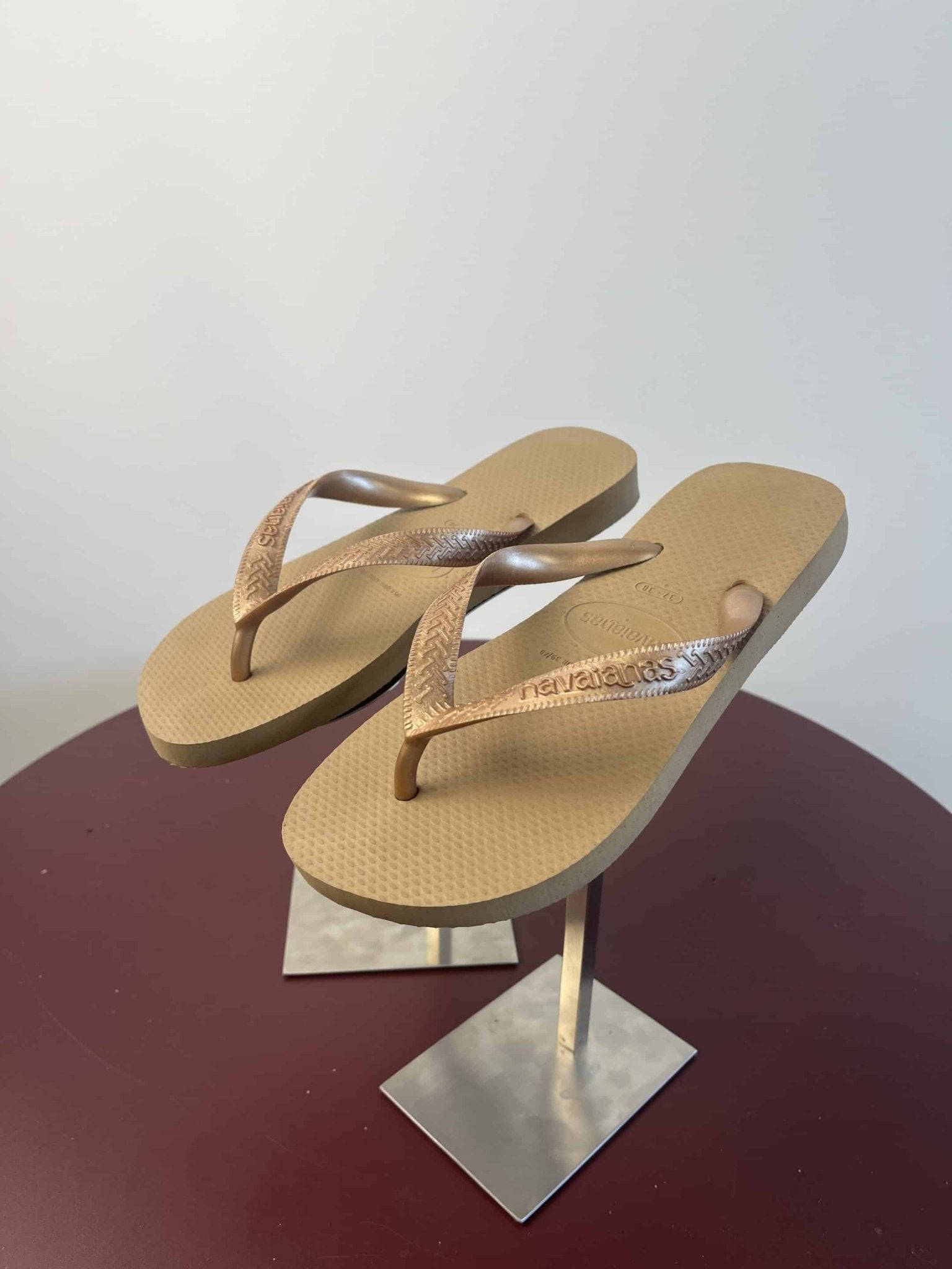 Havaianas Flip Flops - Metallic Bronze - kitround kitround product