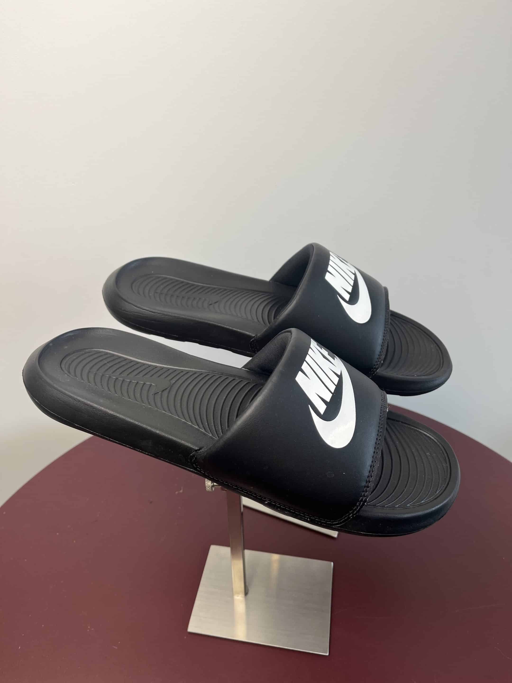 Nike Black Sliders