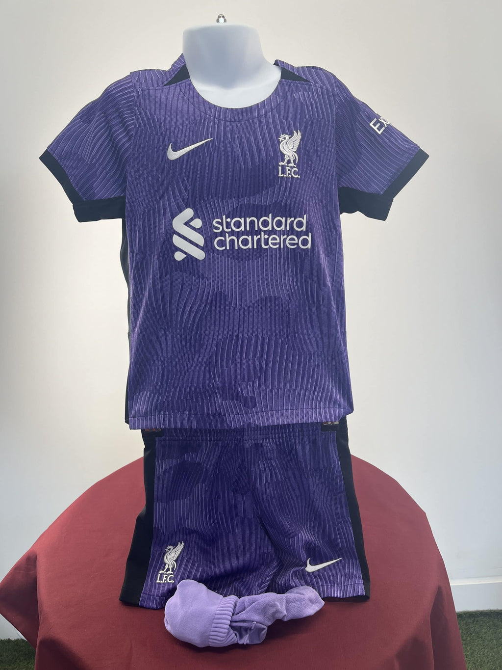 Kid's Nike Liverpool Football Kit With Socks