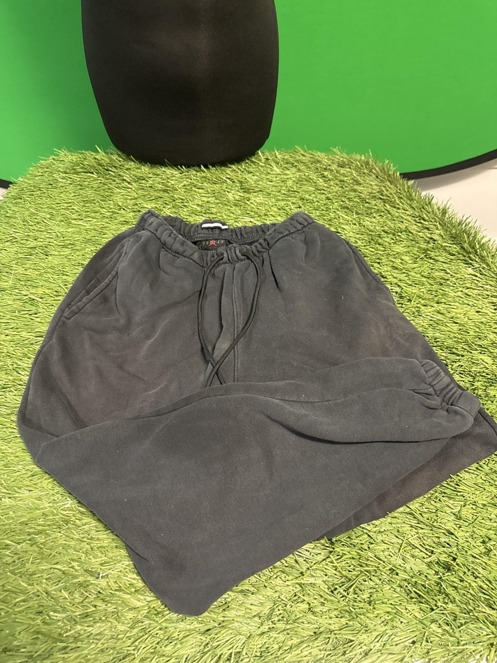 Jordan Black Tracksuit Bottoms - kitround kitround product