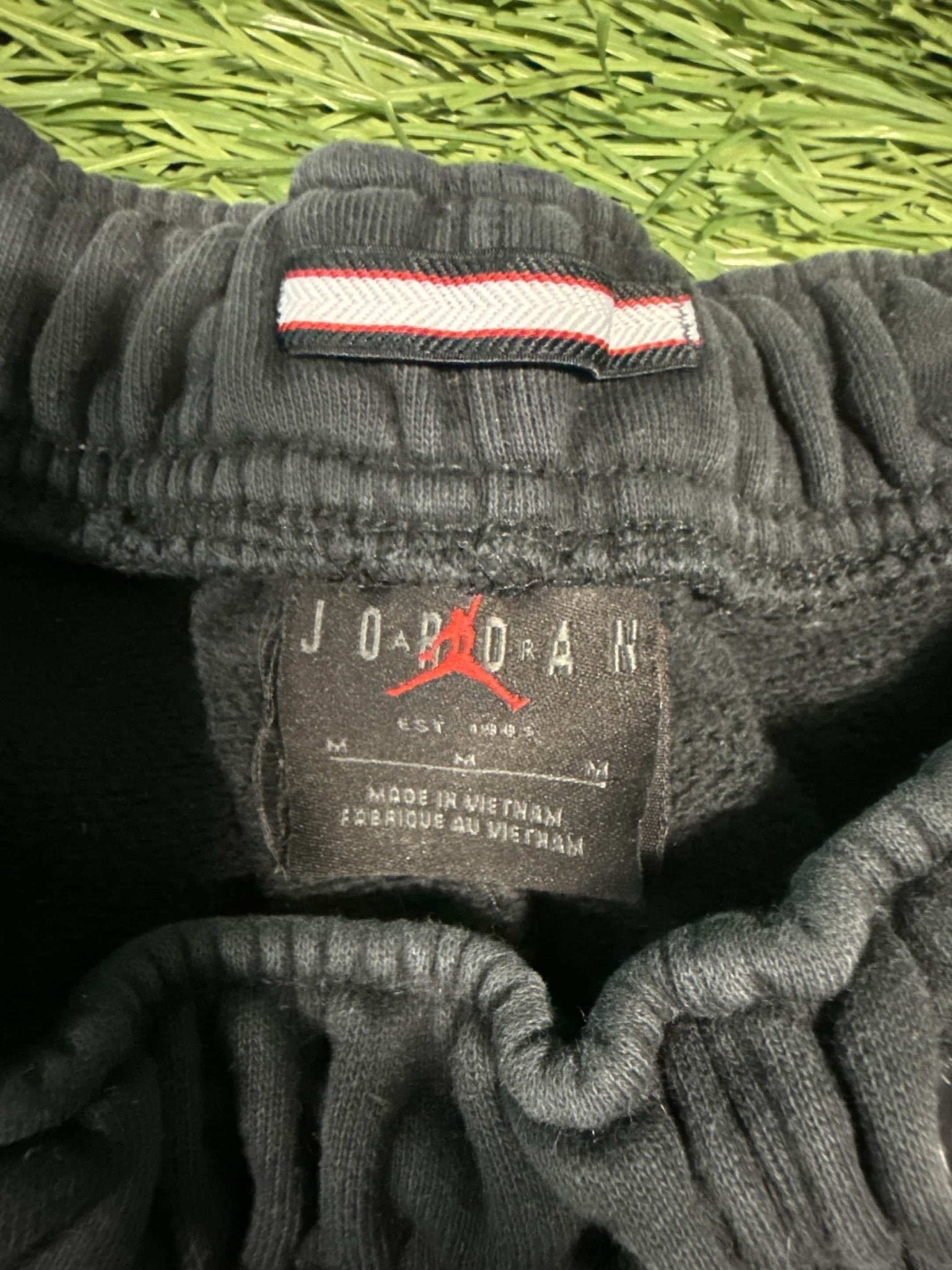 Jordan Black Tracksuit Bottoms - kitround kitround product