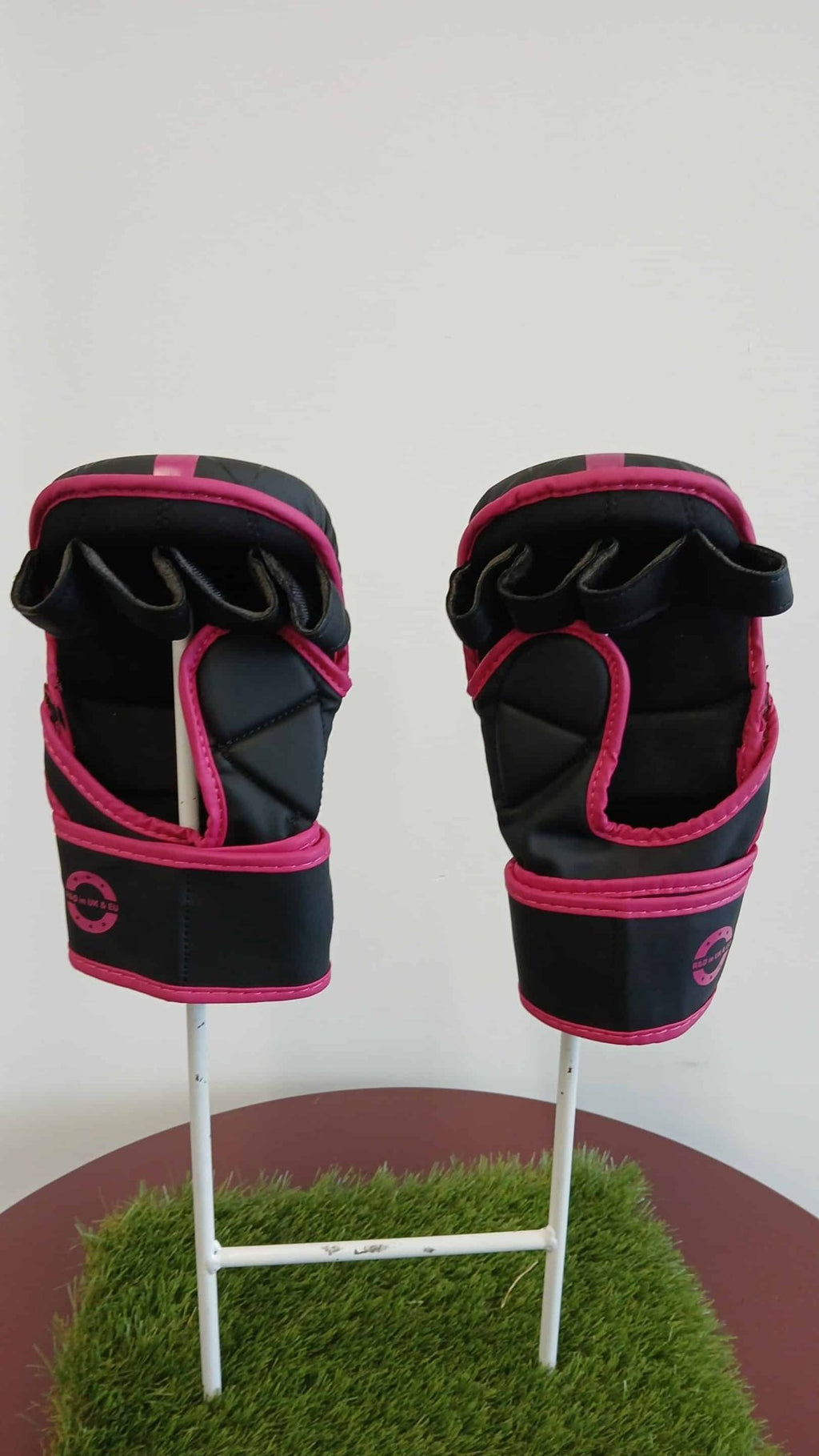 Kara by RDX Boxing Gloves 7 oz - kitround kitround product