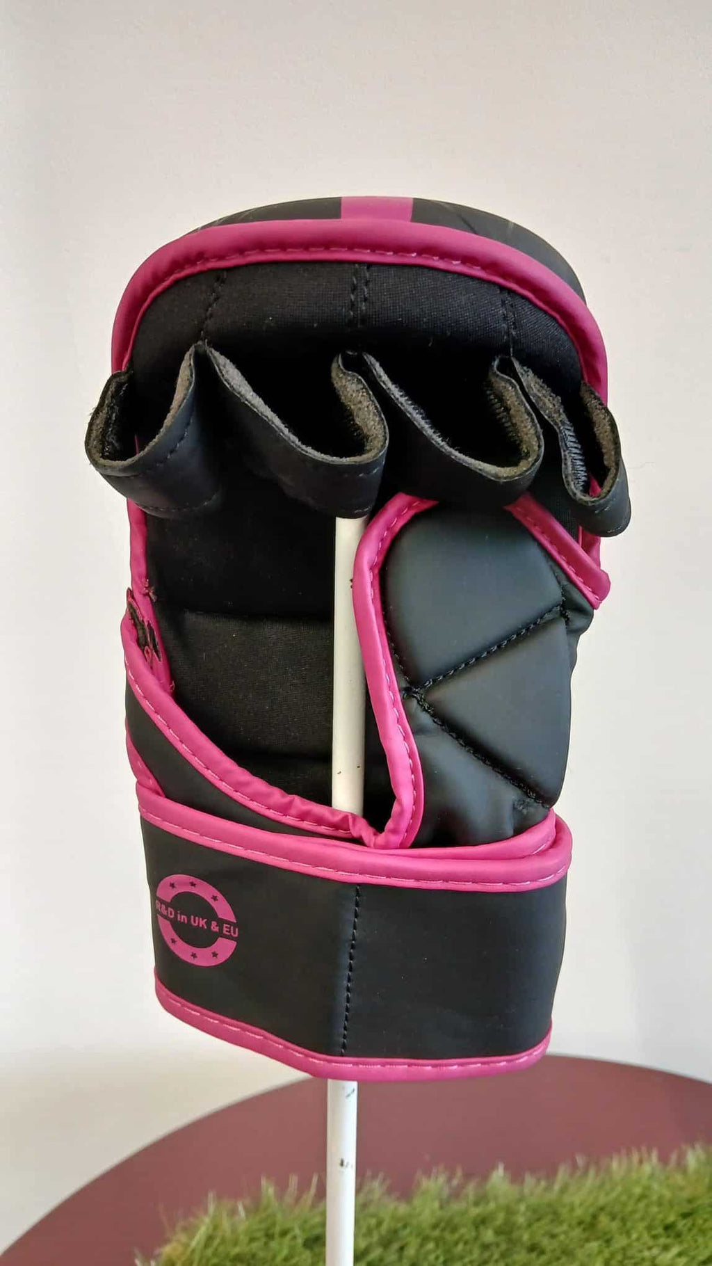 Kara by RDX Boxing Gloves 7 oz - kitround kitround product