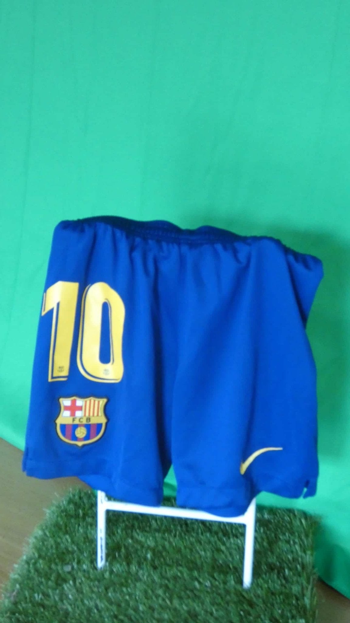 Kids Barcelona FC Football Shorts - Age 6 - 8 - kitround kitround product