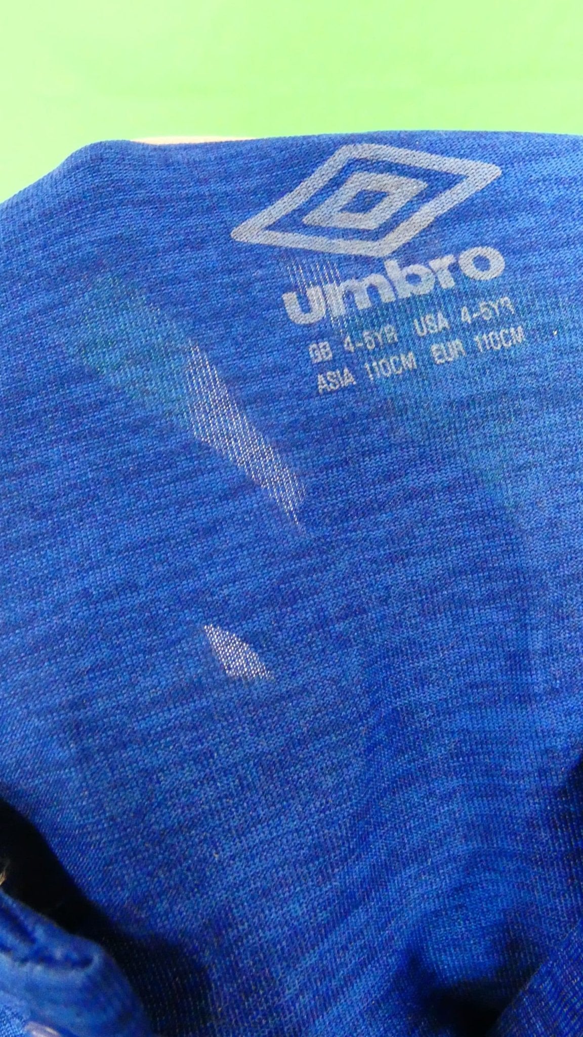 Kids Everton Walcott Football Kit 4 - 5 years - kitround kitround product