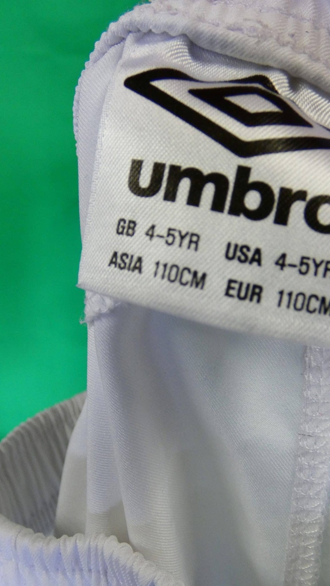 Kids Everton Walcott Football Kit 4 - 5 years - kitround kitround product