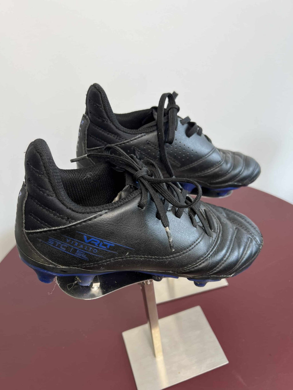 Kid’s Kipsta Football Boots - kitround kitround product