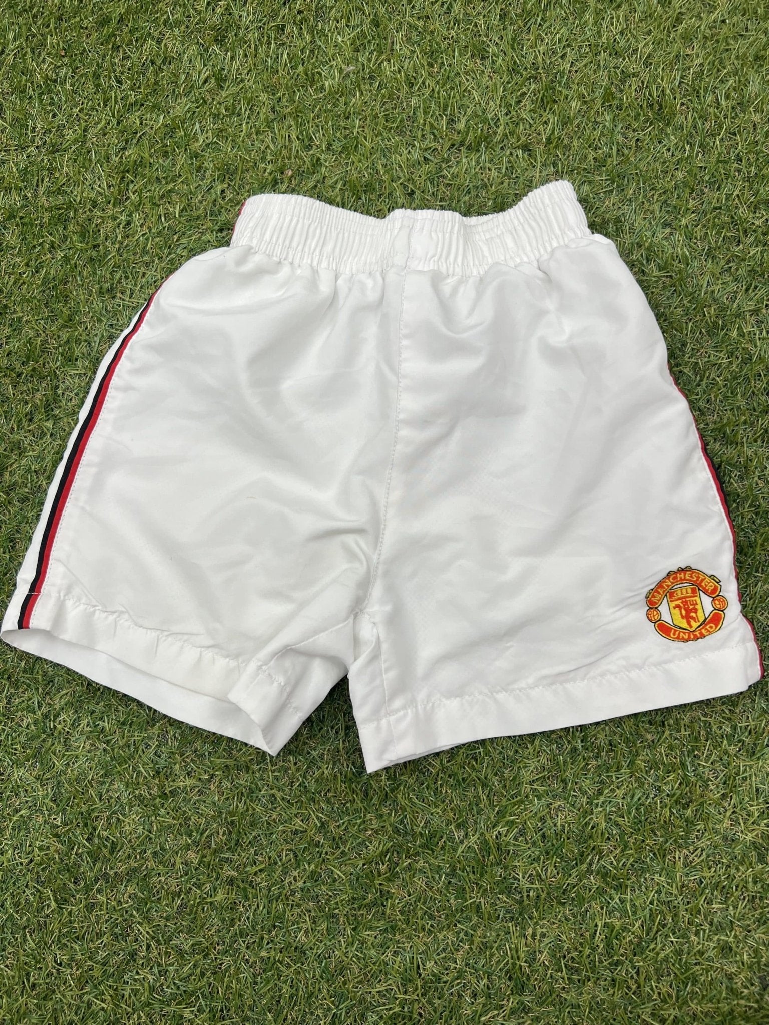 Kid’s Manchester United Football Shorts Age 4 - 5 - kitround kitround product