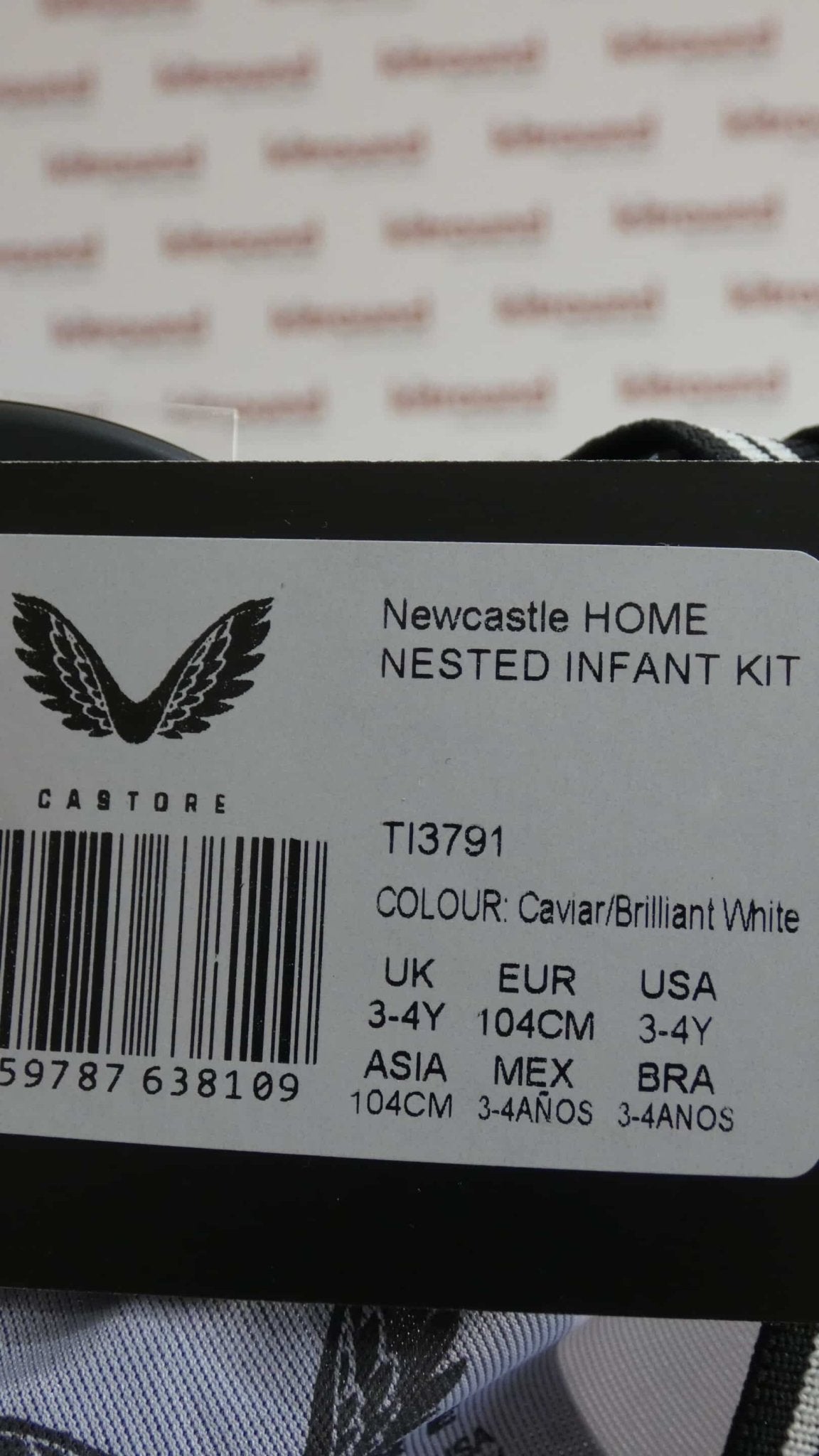 Kids Newcastle United Home Kit - kitround kitround product