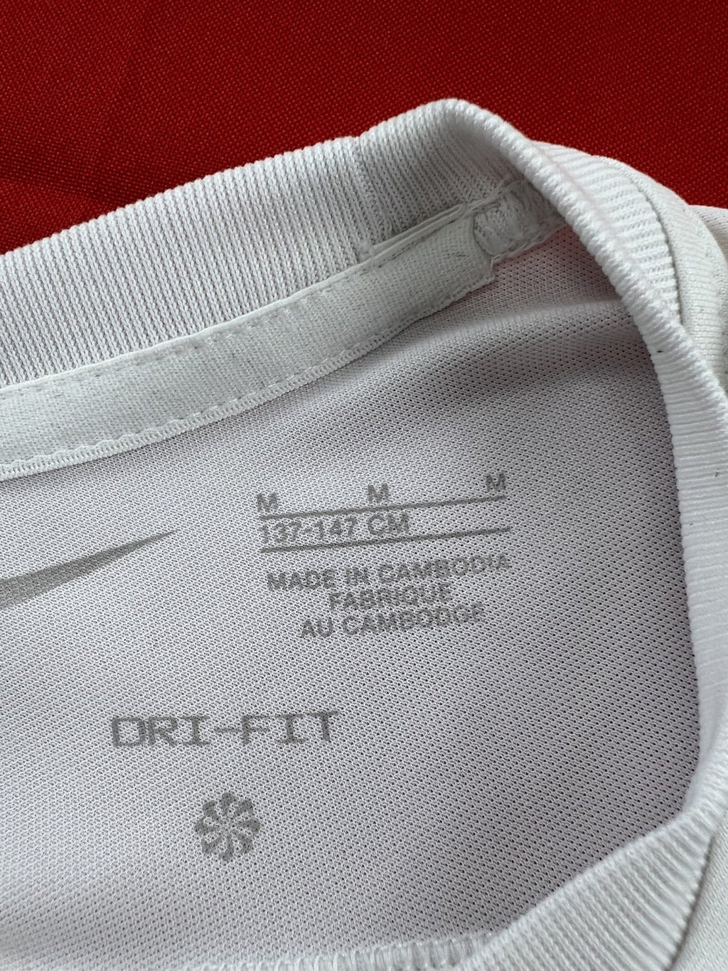 Kid's Nike Football Shirt Size M 137 - 147cm - kitround kitround product