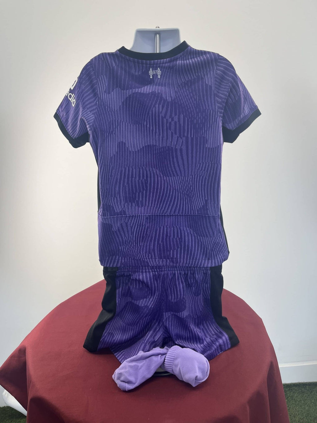 Kid’s Nike Liverpool Football Kit With Socks - kitround kitround product