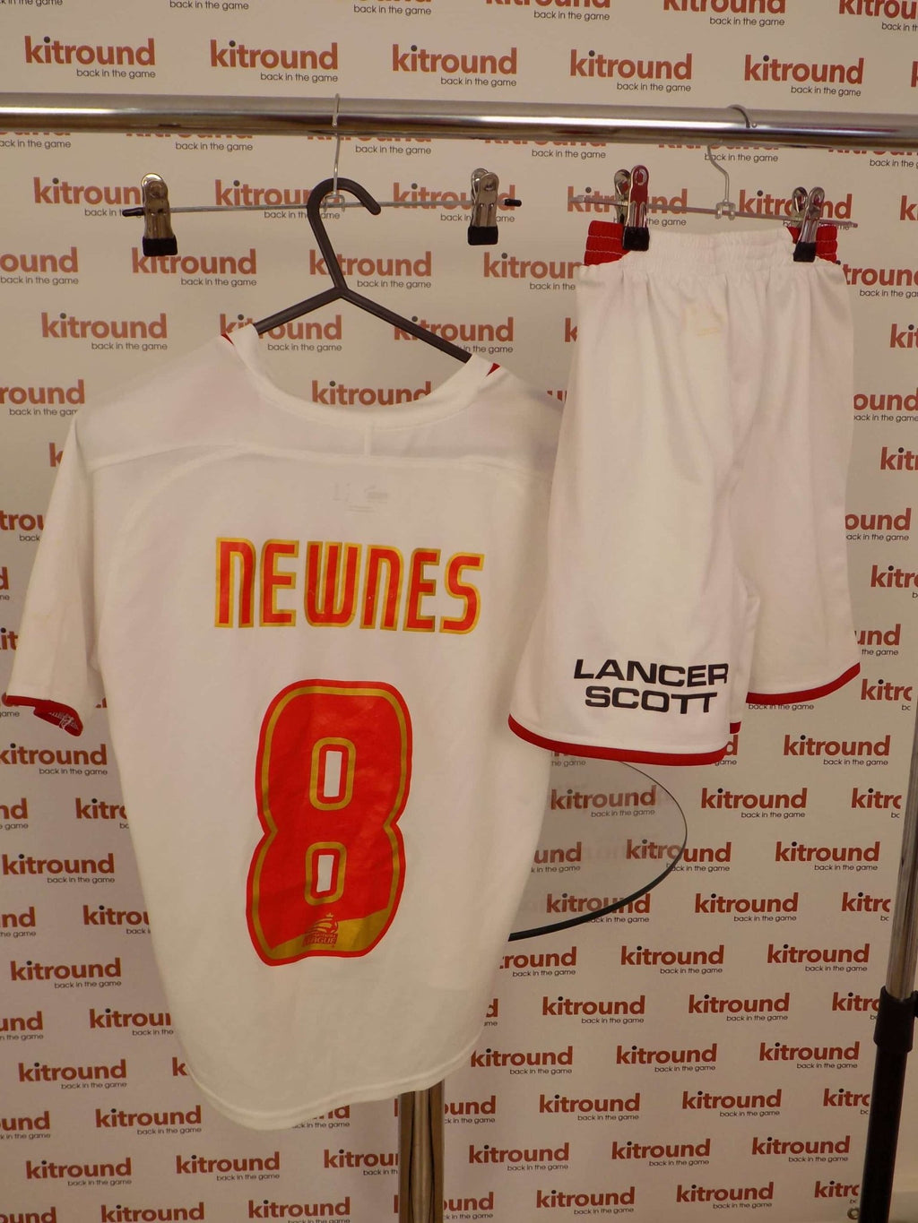 Kids Signed Bristol City FC Football Kit - kitround kitround product