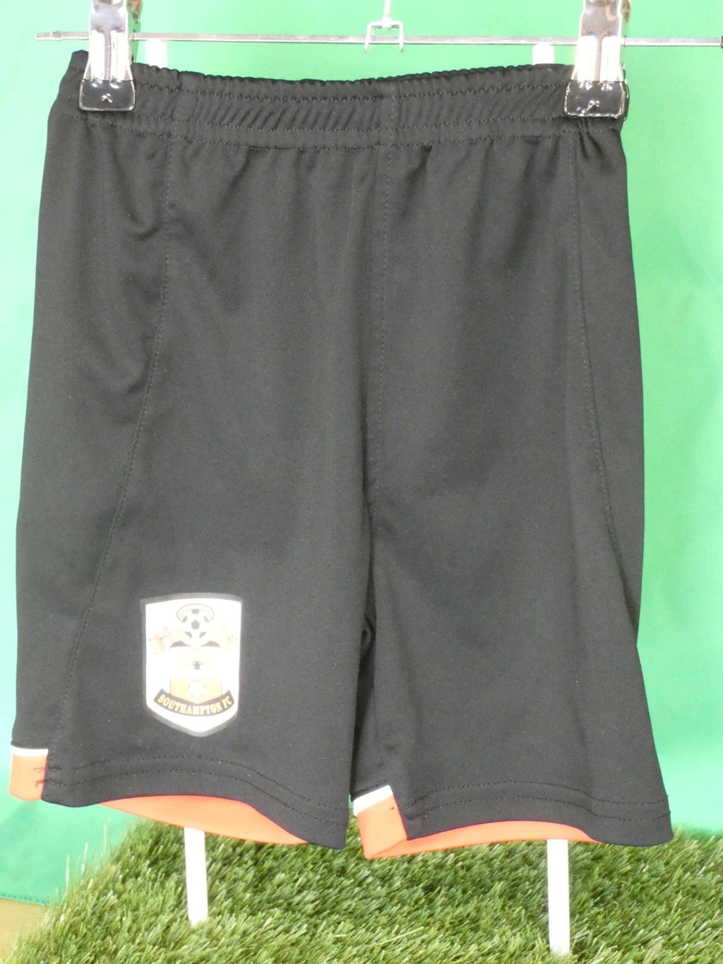 Kids Southampton FC Shorts - kitround kitround product