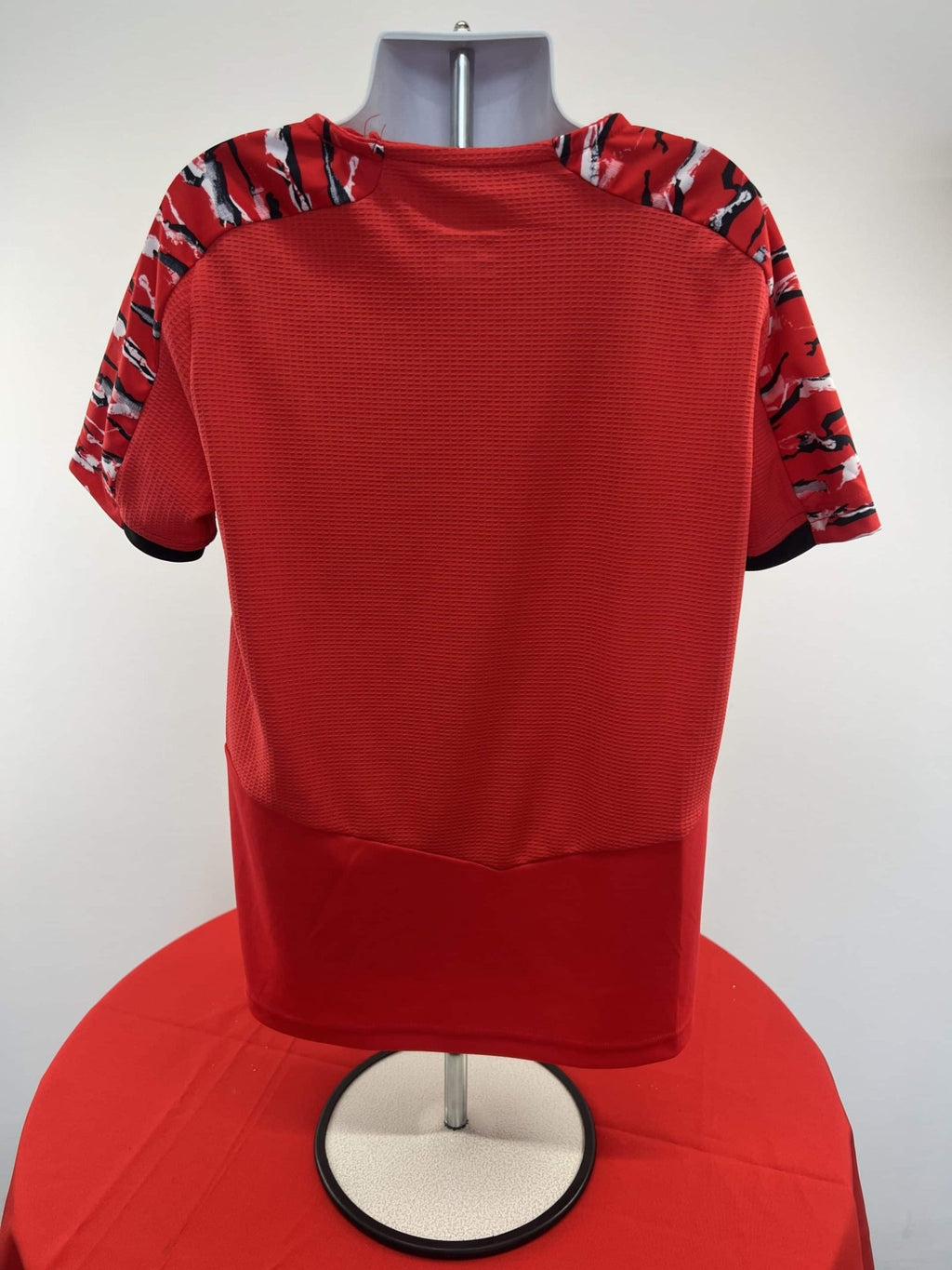 Kipsta Red and Black Football Shirt Kids Age 10 - 11 - kitround kitround product