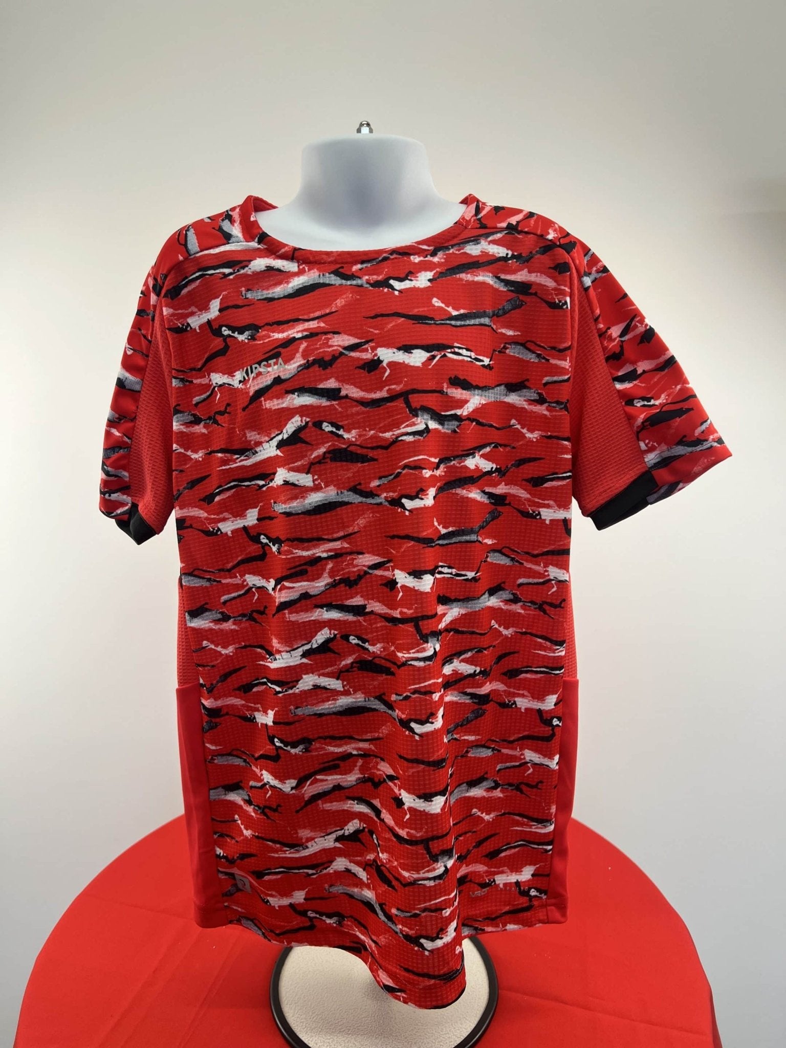 Kipsta Red and Black Football Shirt Kids Age 10 - 11 - kitround kitround product