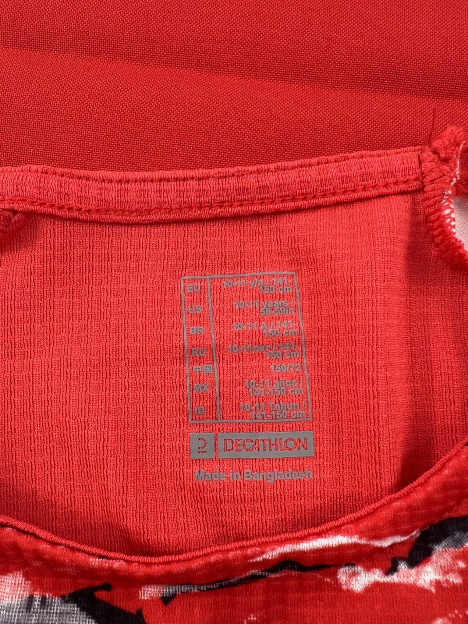 Kipsta Red and Black Football Shirt Kids Age 10 - 11 - kitround kitround product