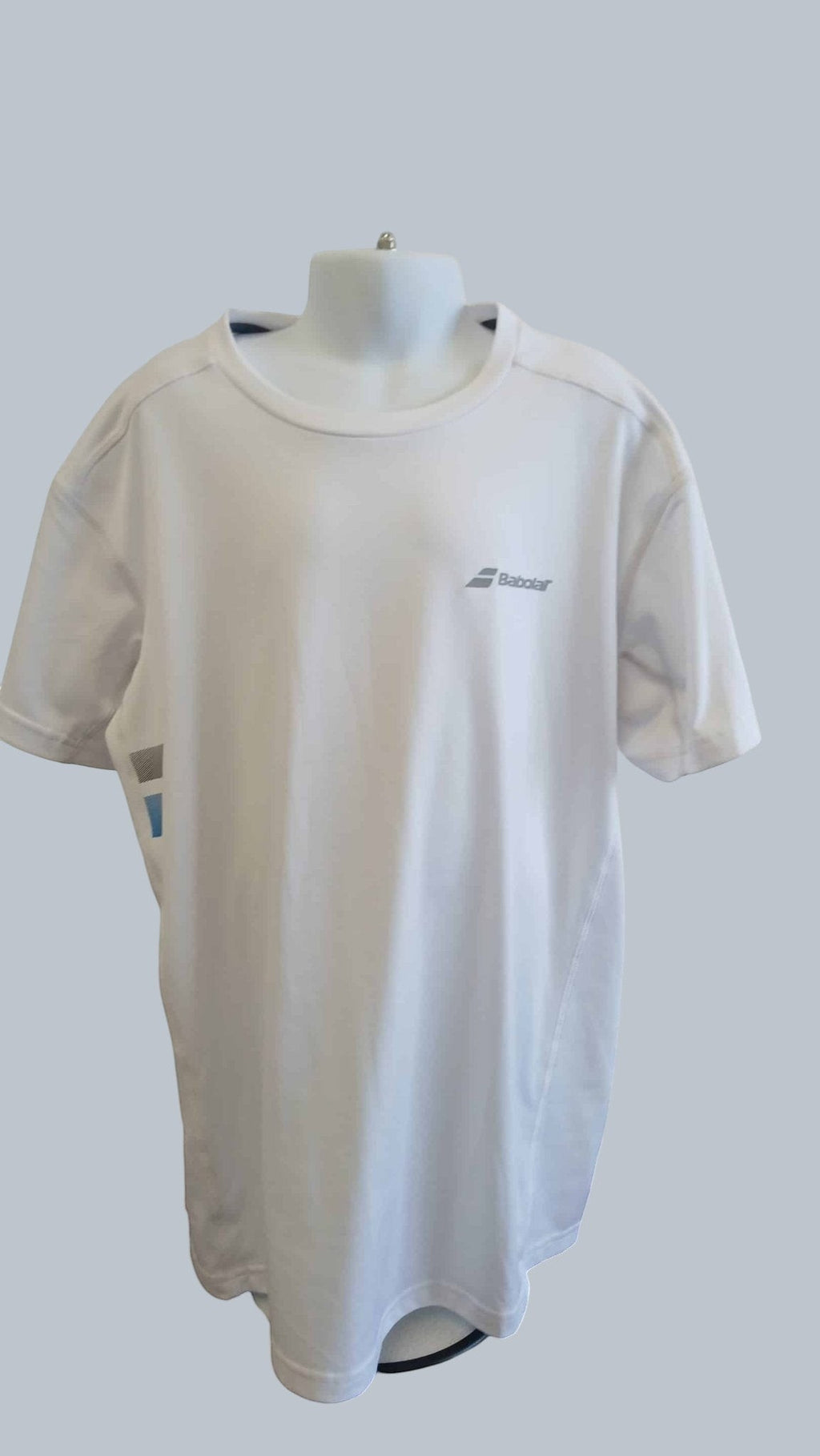 kitround Babolat white sports t-shirt for tennis, size 12-14 years, lightweight breathable fabric, logo on chest.