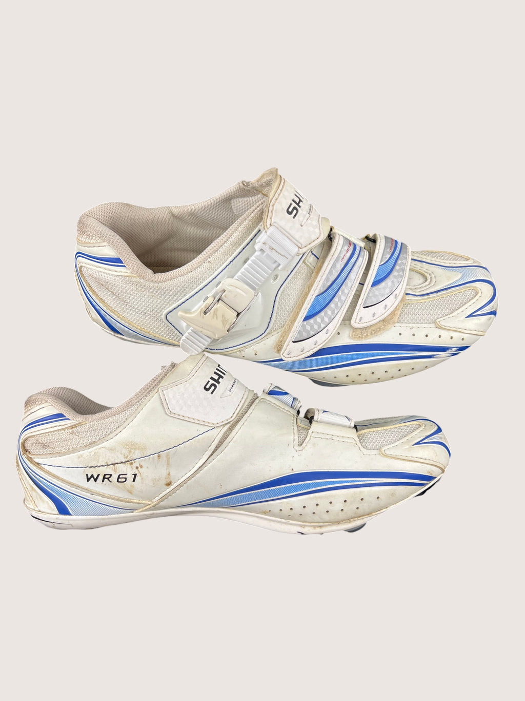 kitround Shimano WR61 women's white, blue, and beige cycling shoes with ratchet buckle and velcro straps. Size 41/UK7.