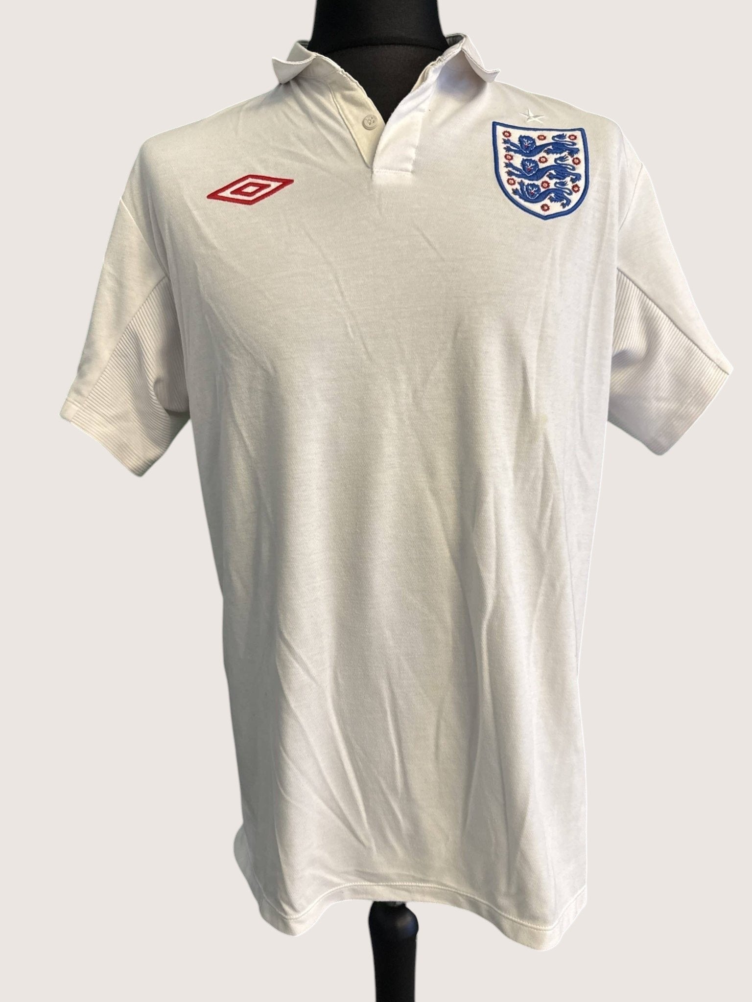 kitround vintage white Umbro England football shirt with classic collar and embroidered national team crest