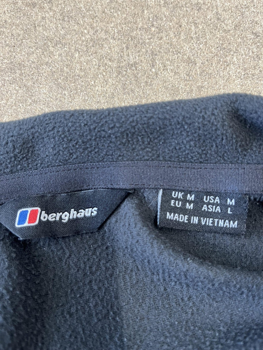 Men’s Berghaus Grey Long - Sleeve Fleece Jacket - kitround kitround product