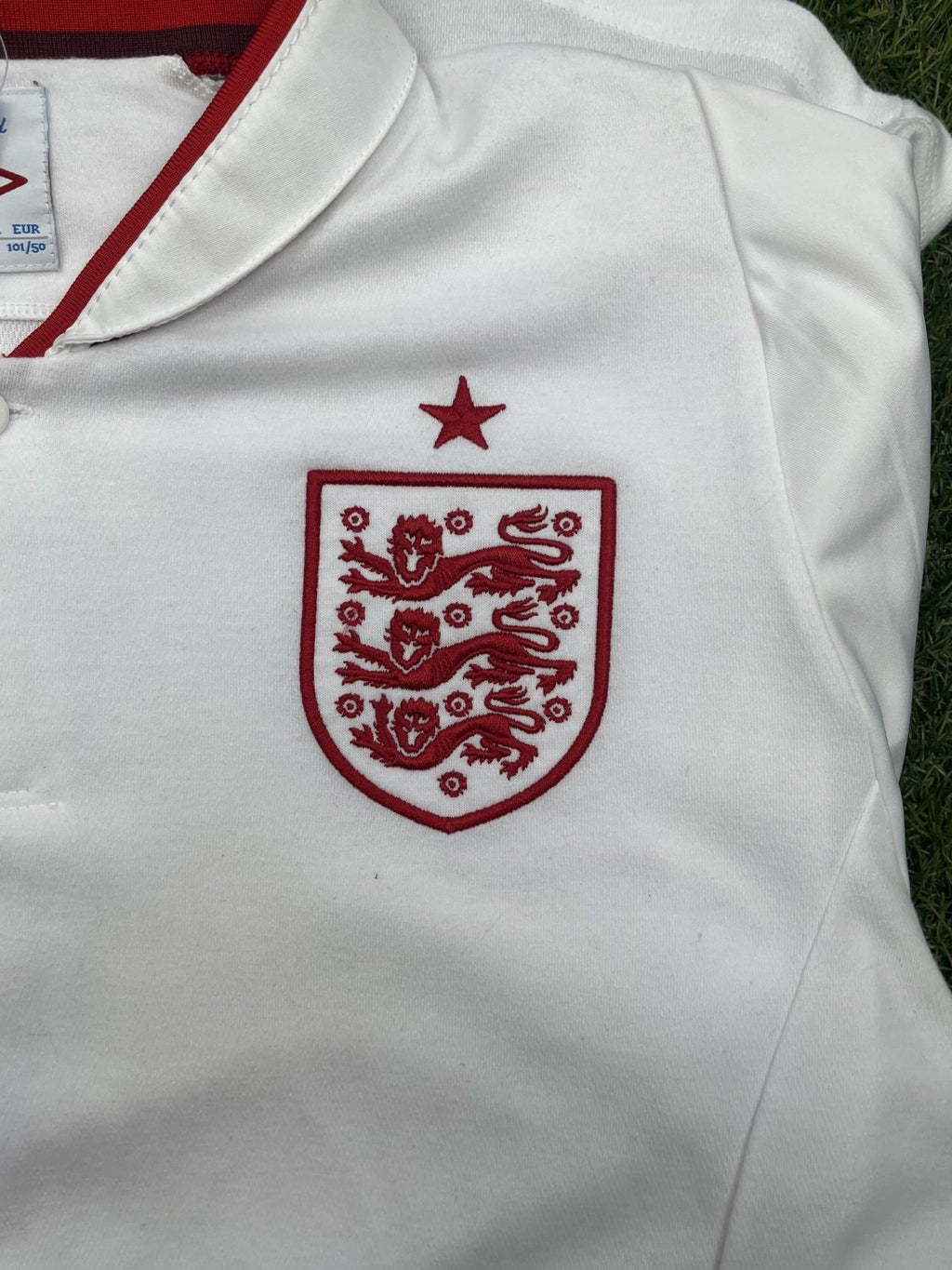 Men’s England Football Shirt (eu size 40) - kitround kitround product